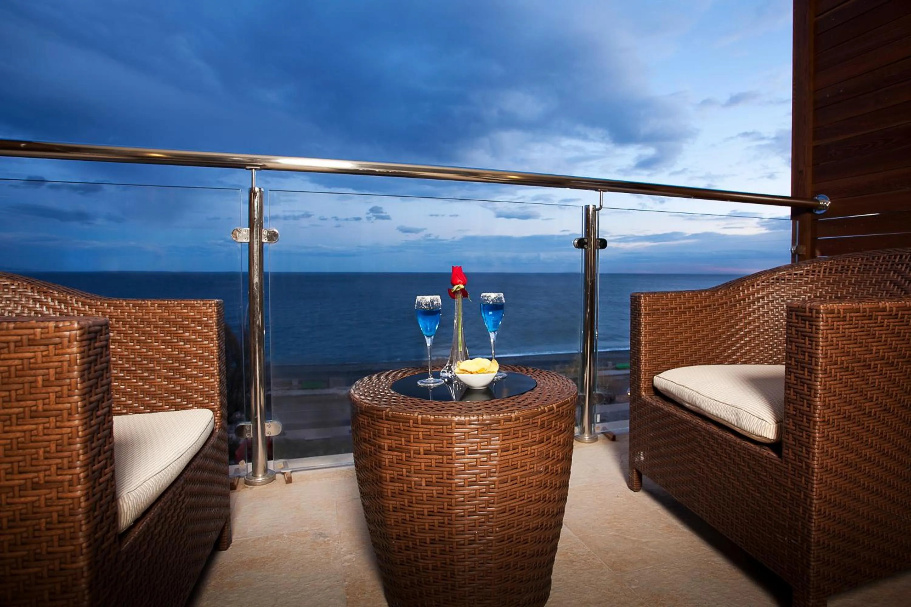 Photo of the whole room in Main Palace Hotel