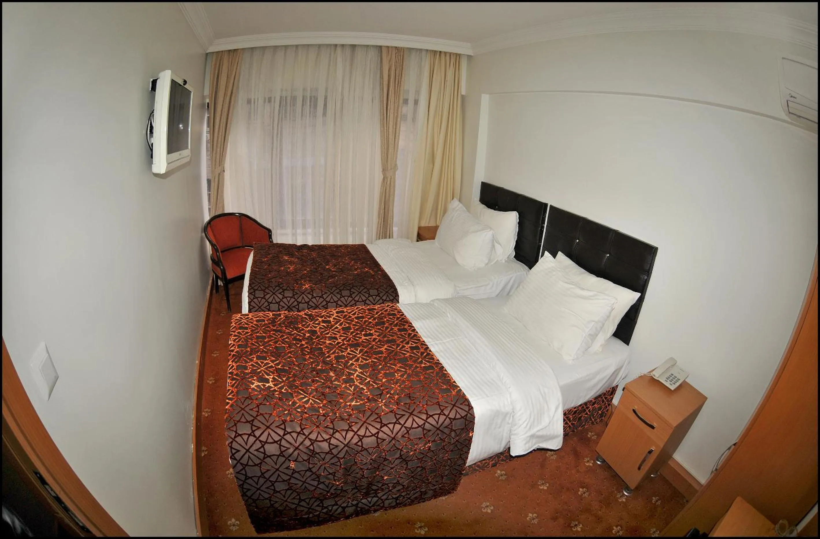 Photo of the whole room in Palace Point Hotel