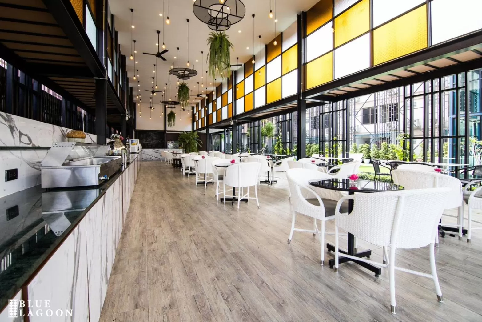 Restaurant/places to eat in Blue Lagoon Hotel