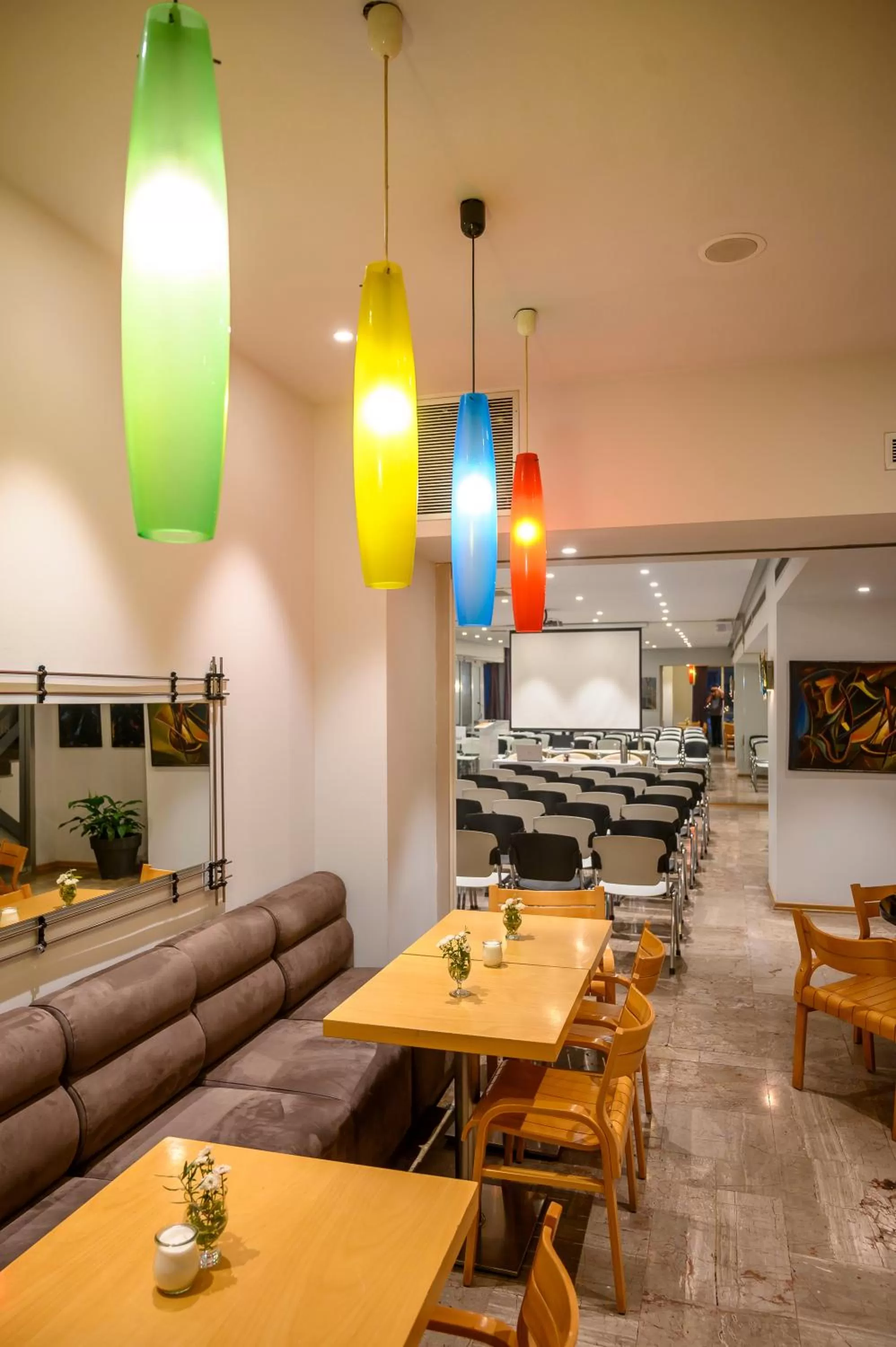 Restaurant/places to eat in Polis Grand Hotel