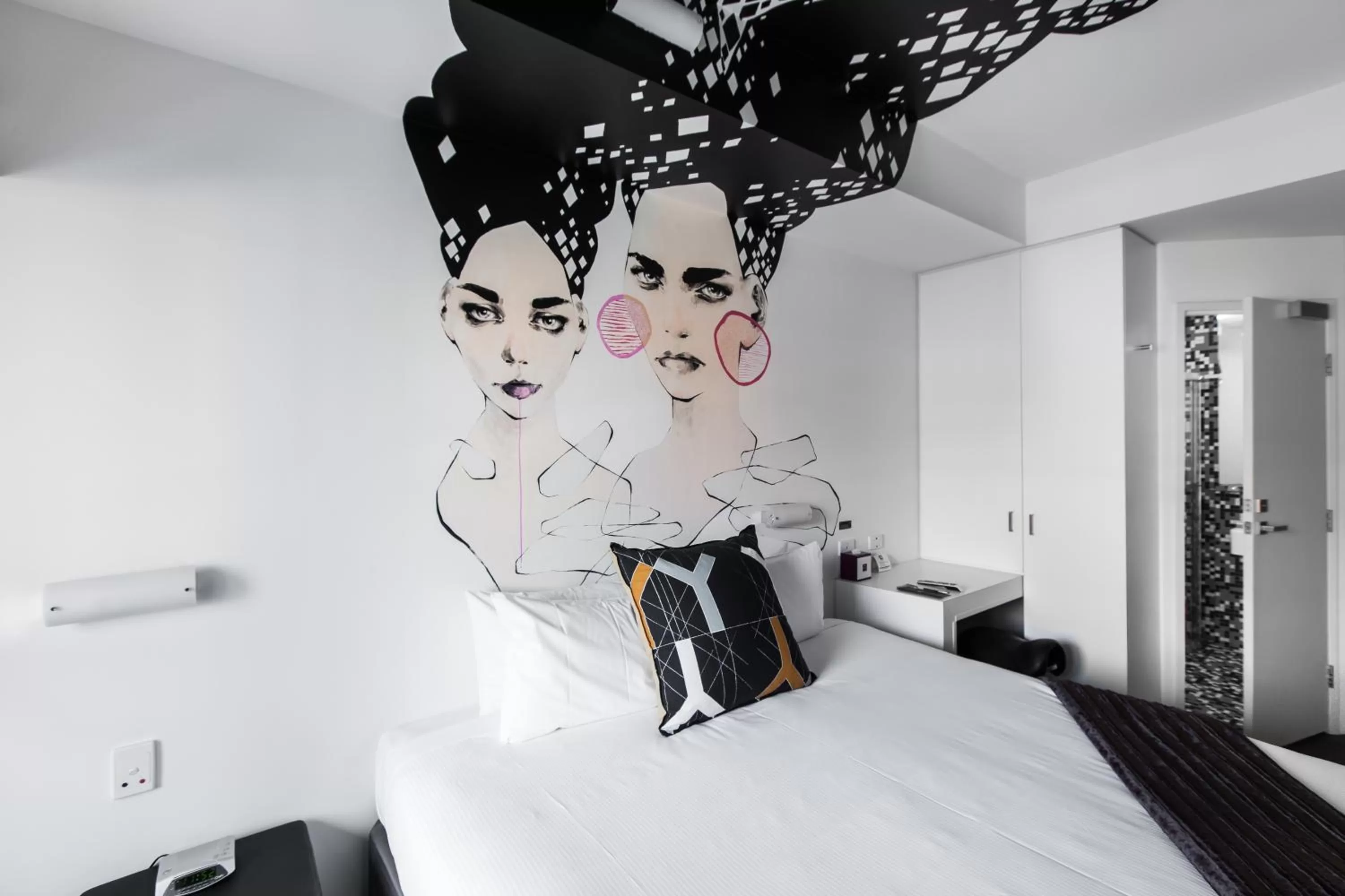 Bed in Majestic Minima Hotel