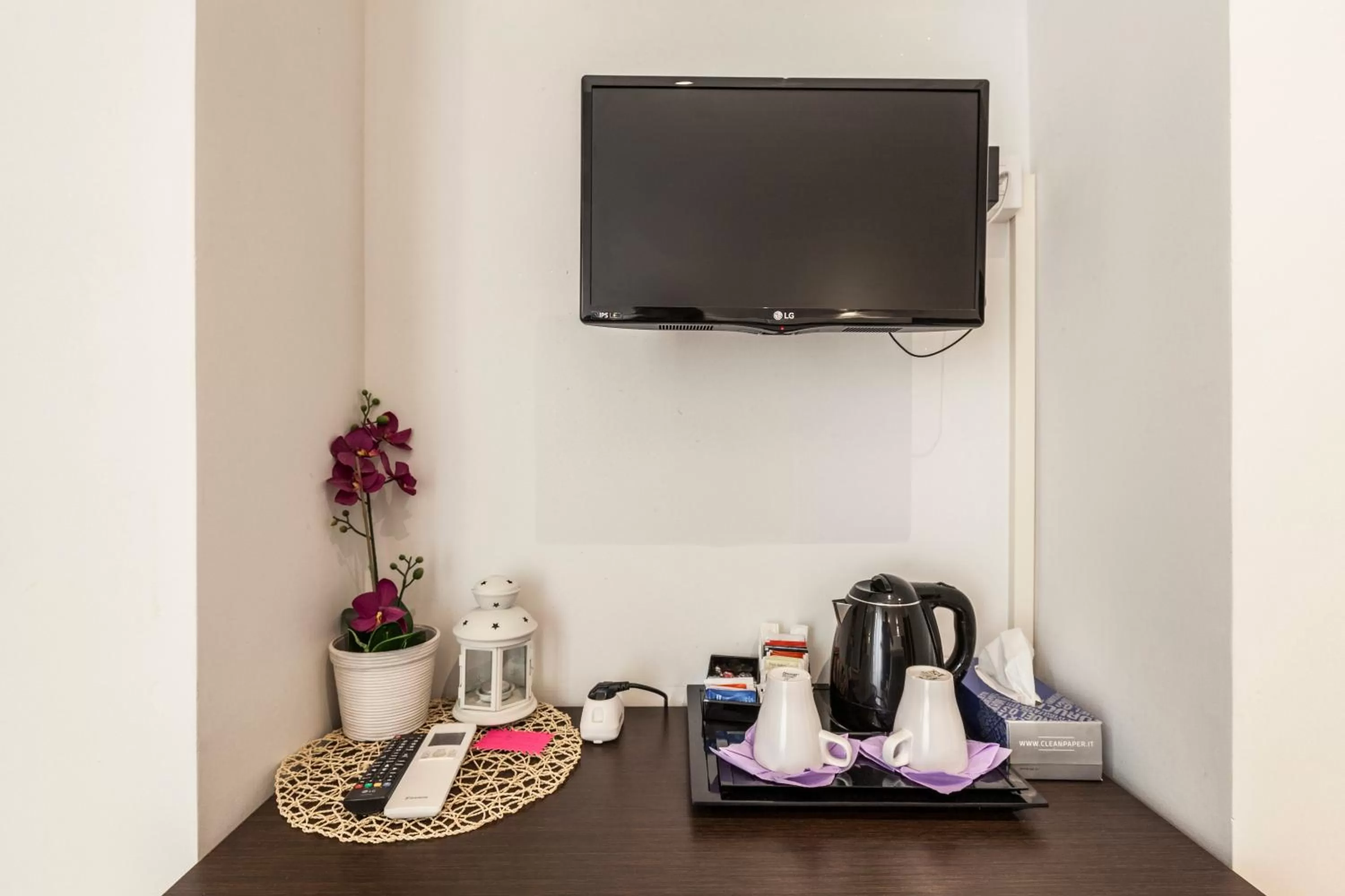 Coffee/tea facilities in Stardust Rome Guest House