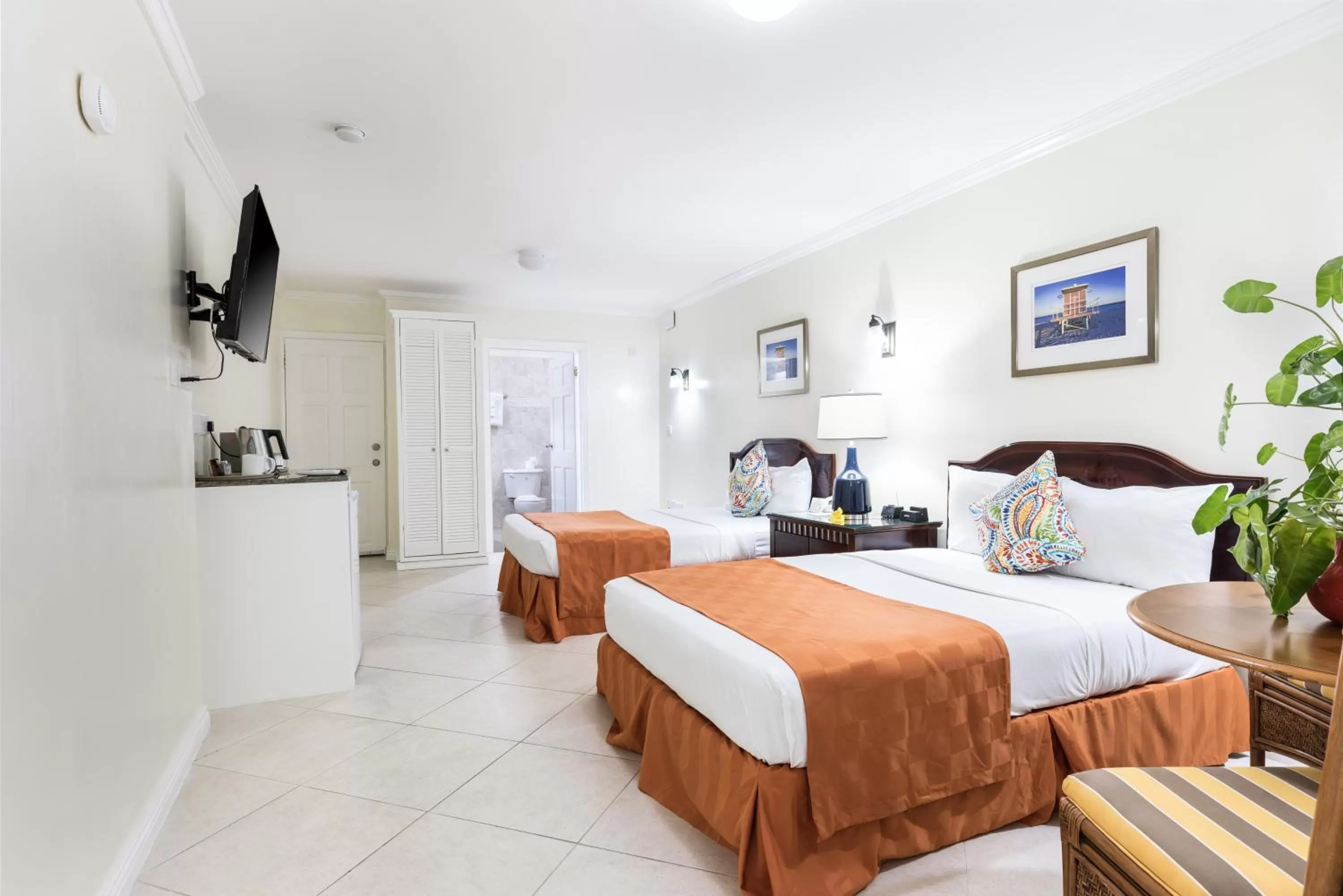 Photo of the whole room, Bed in Bay Gardens Hotel