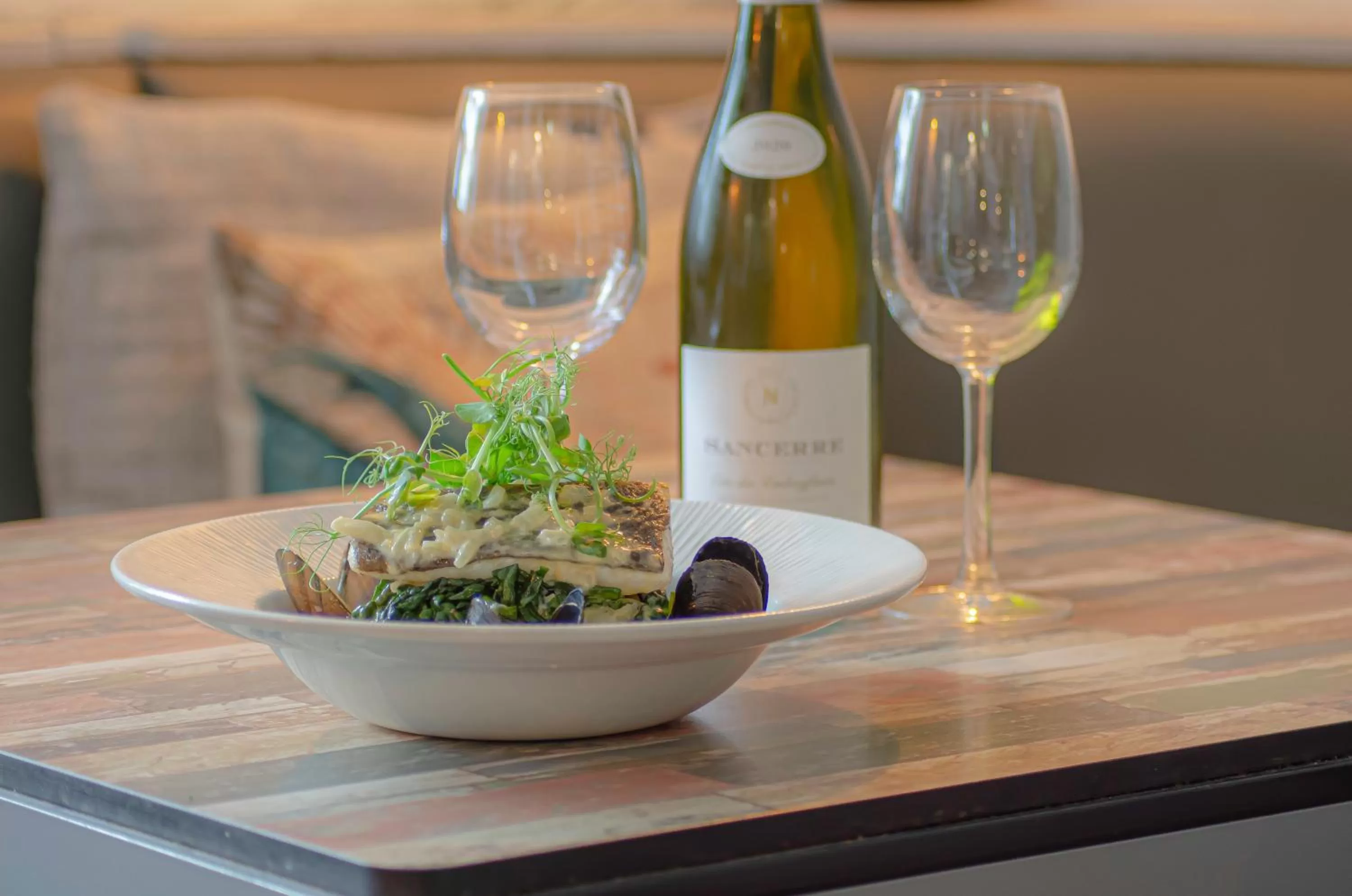 Food and drinks in Molesworth Arms