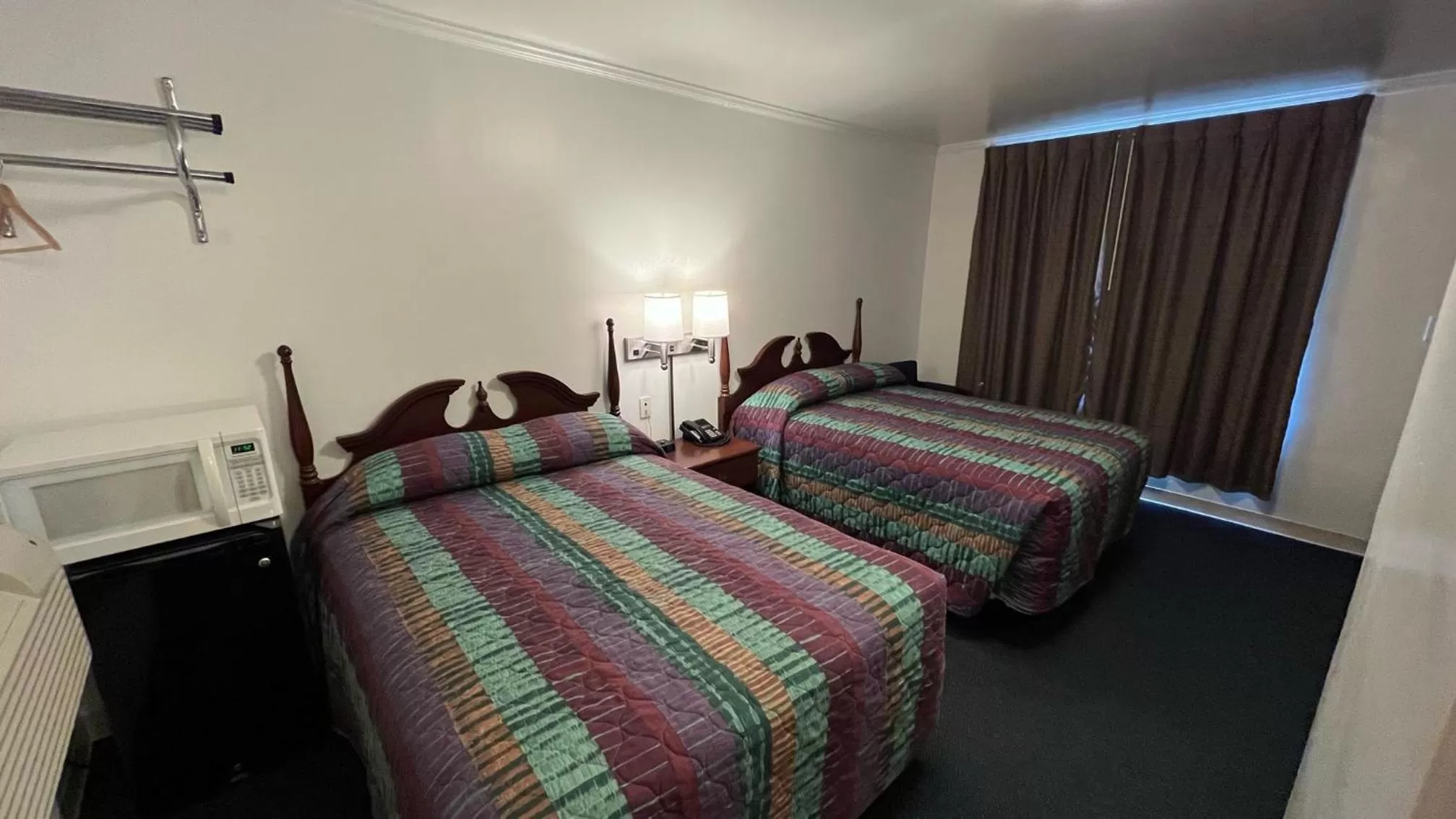 Bedroom, Bed in Four Oaks Lodging