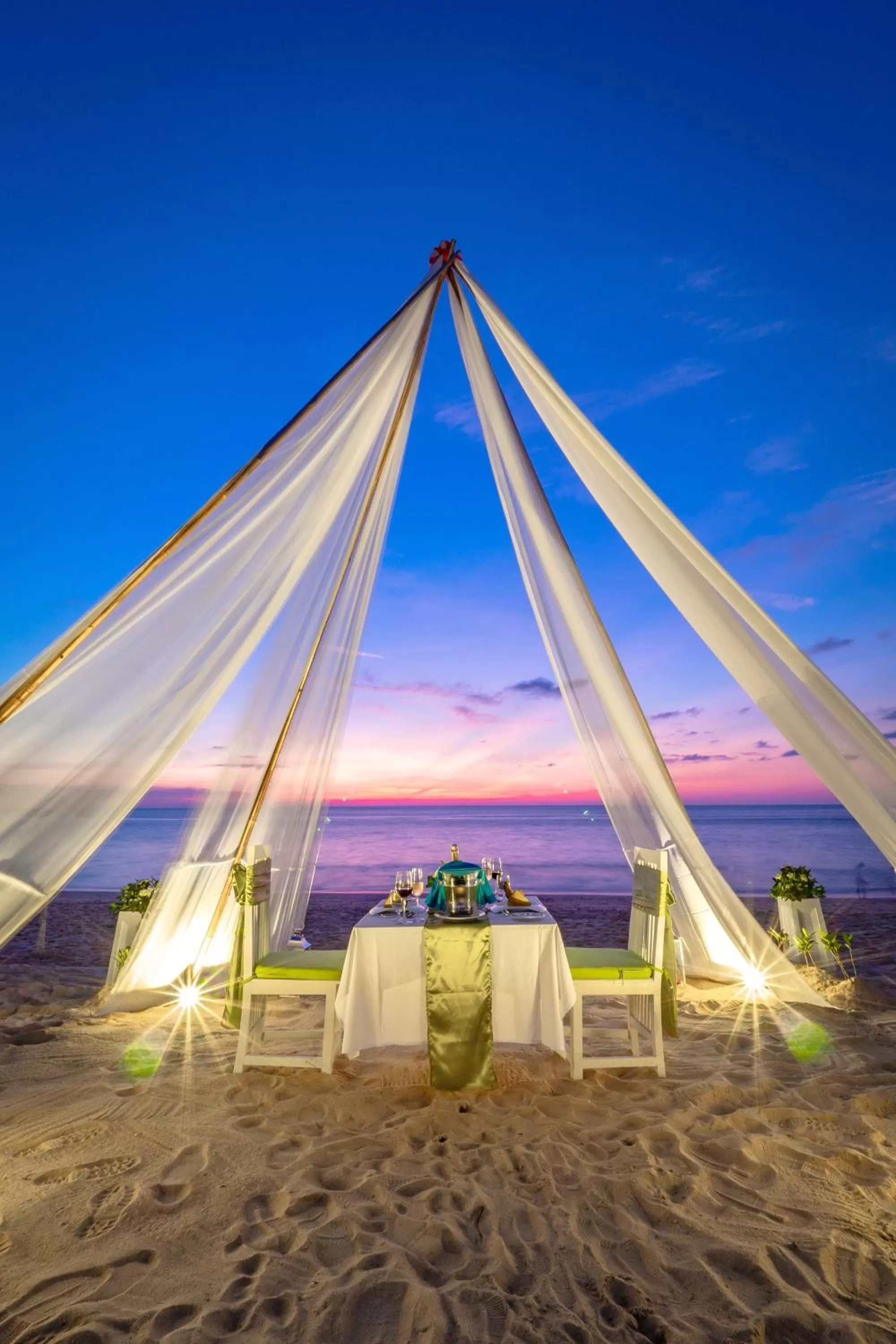 Restaurant/places to eat in Khaolak Emerald Beach Resort and Spa