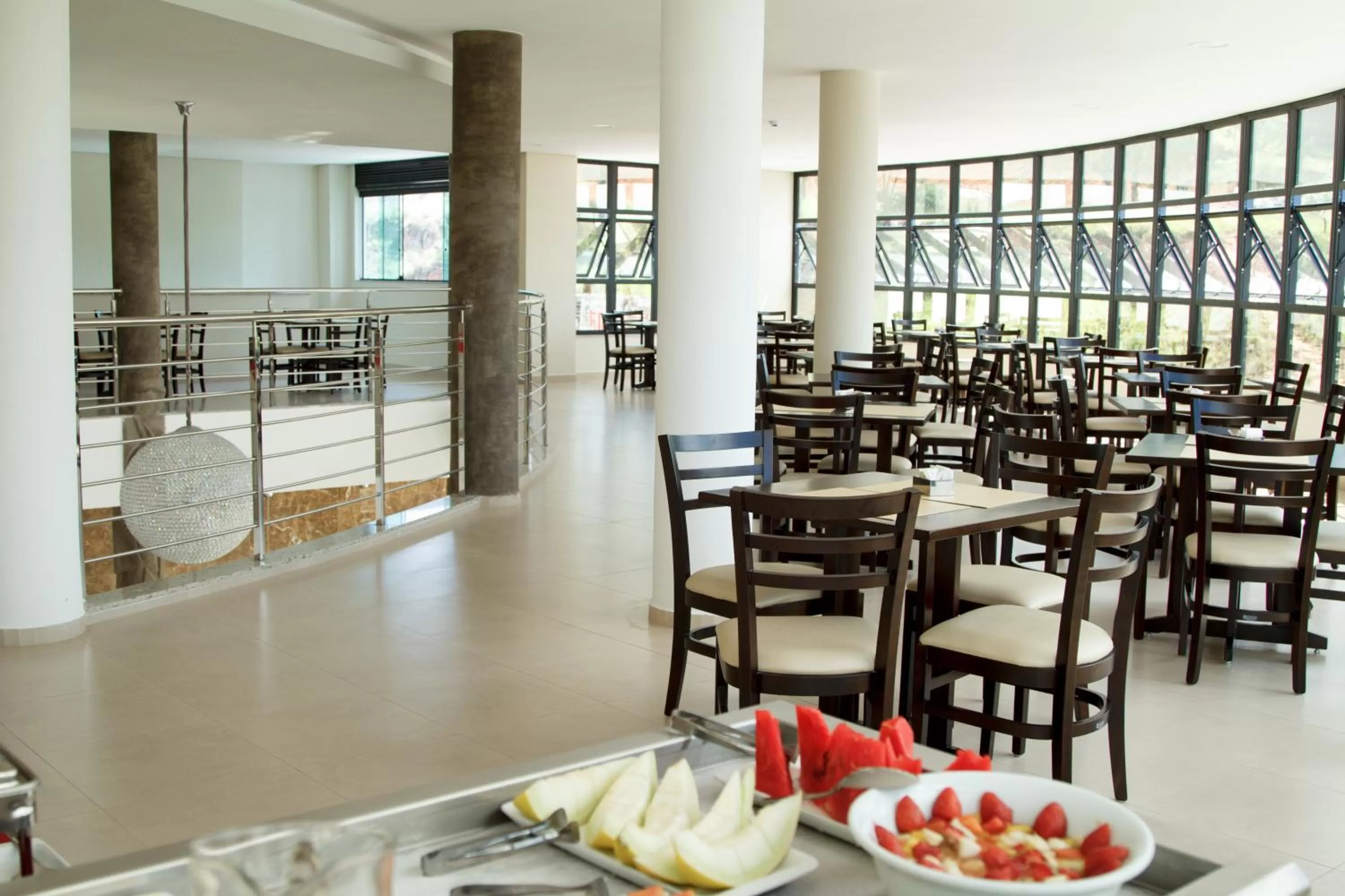 Restaurant/places to eat in Minas Platinum Hotel & Convention