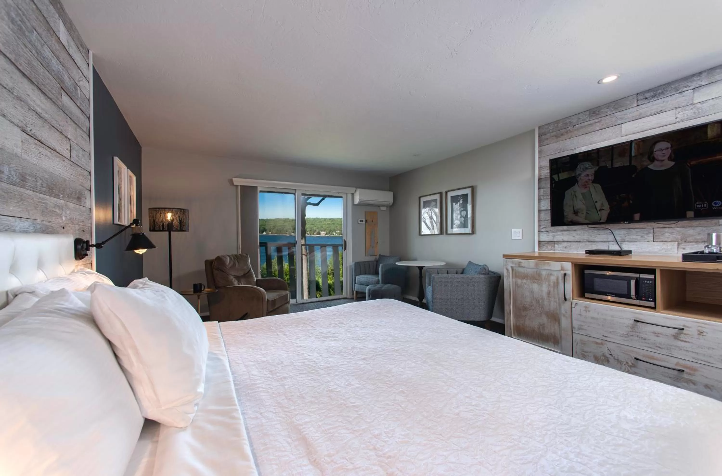 Guests, Bed in Country House Resort