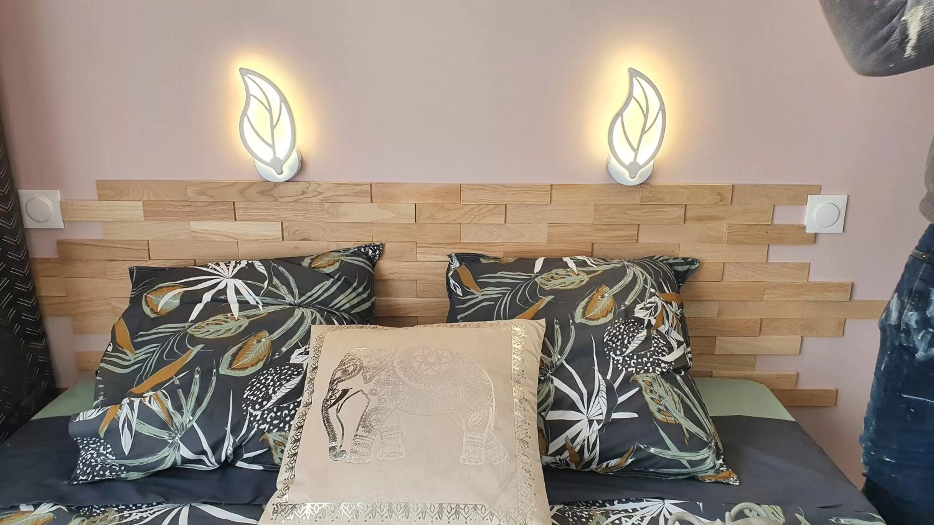 Bedroom in La Maison de la Côte des Légendes