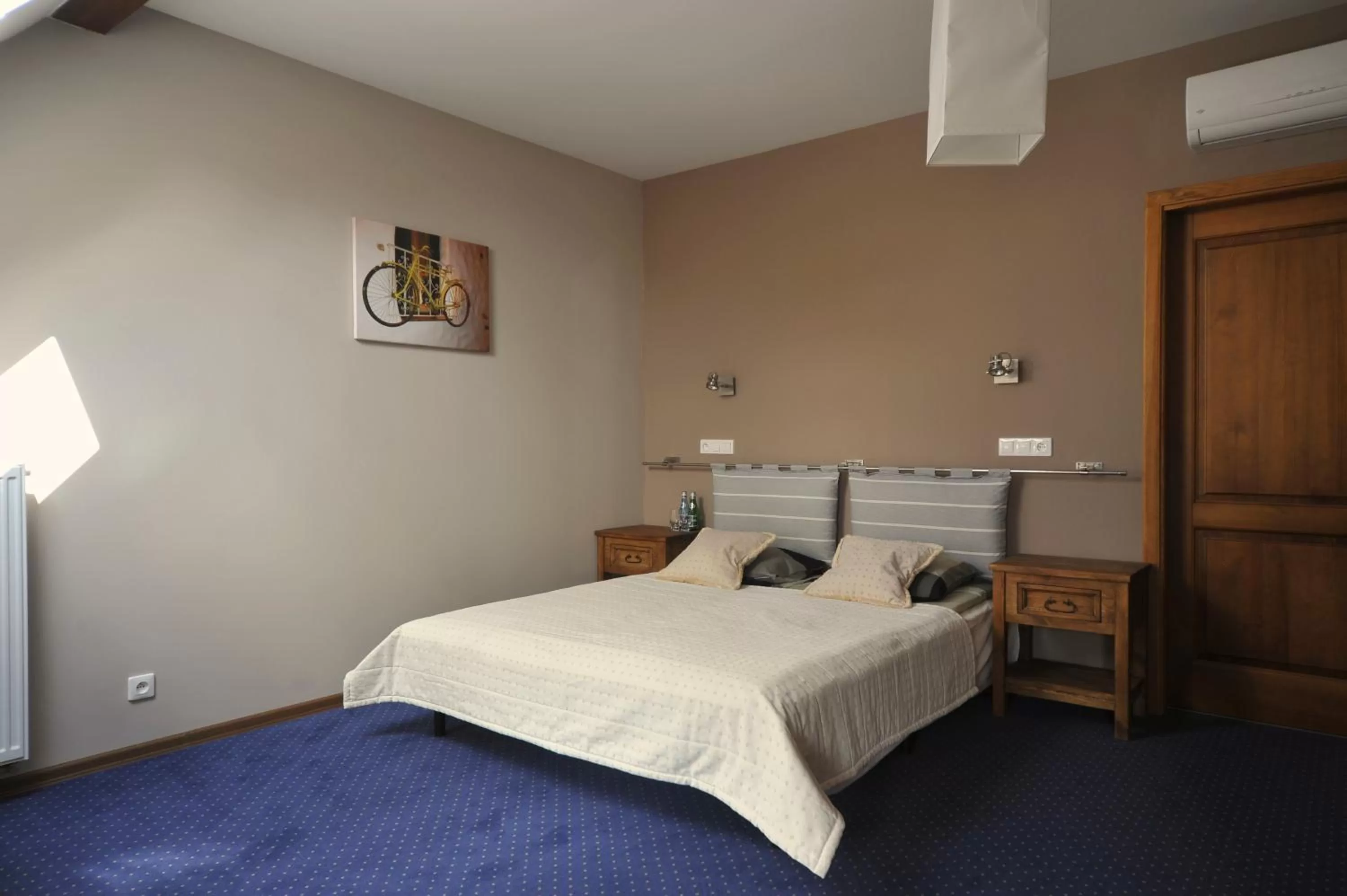 Bed in Vertigo Narie