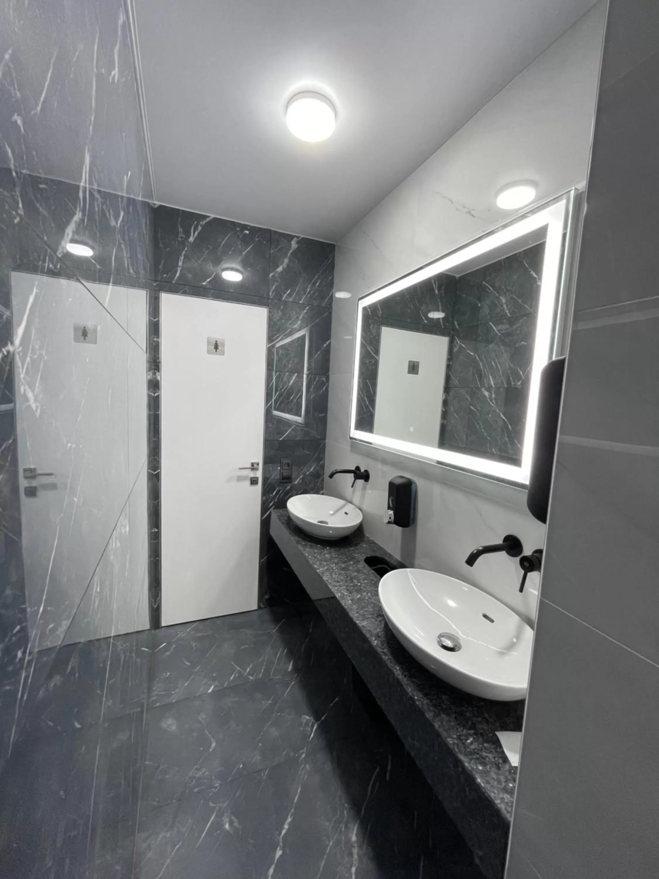 Bathroom in Altin Palace