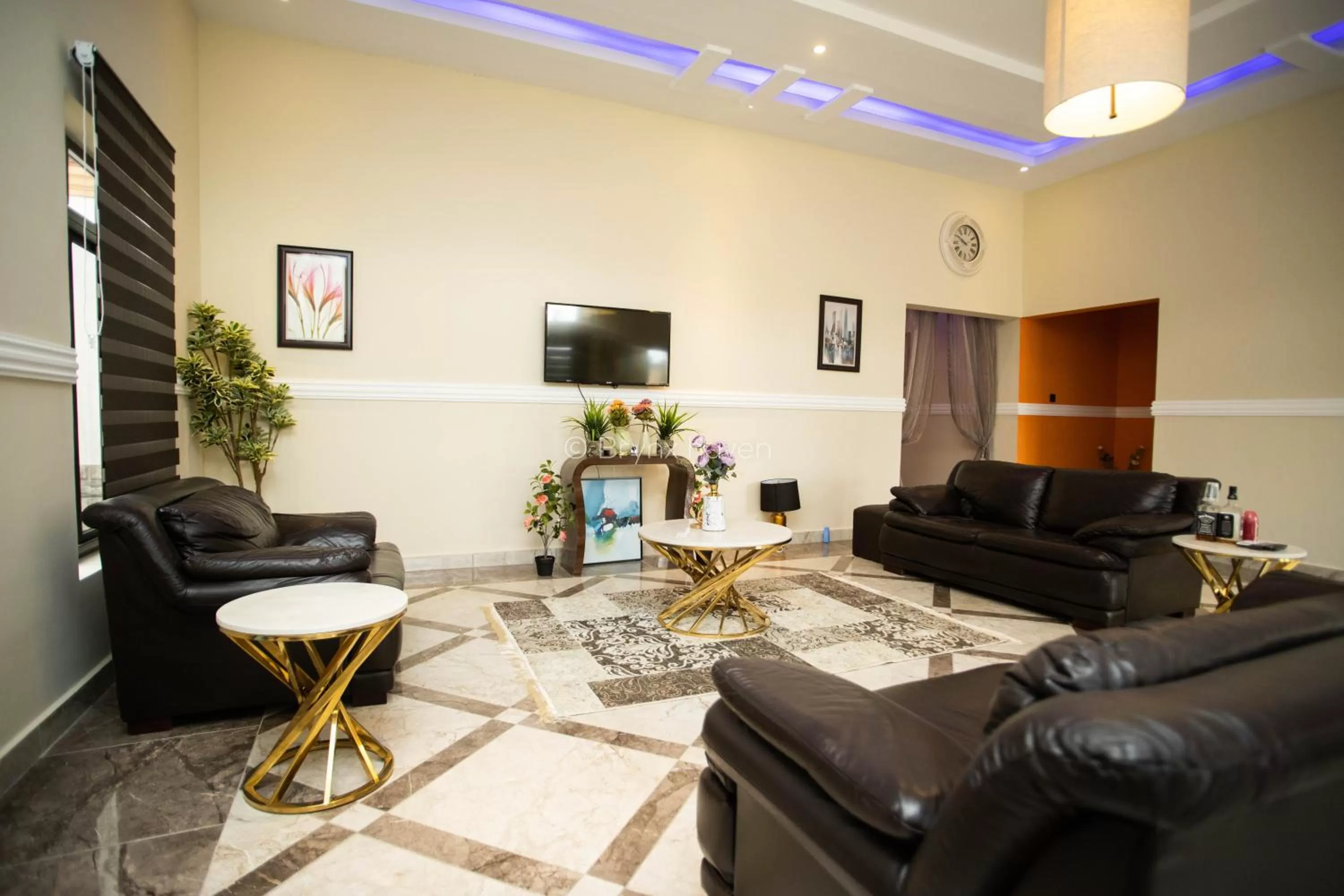 Communal lounge/ TV room, Seating Area in Brynx Haven - Cape Coast