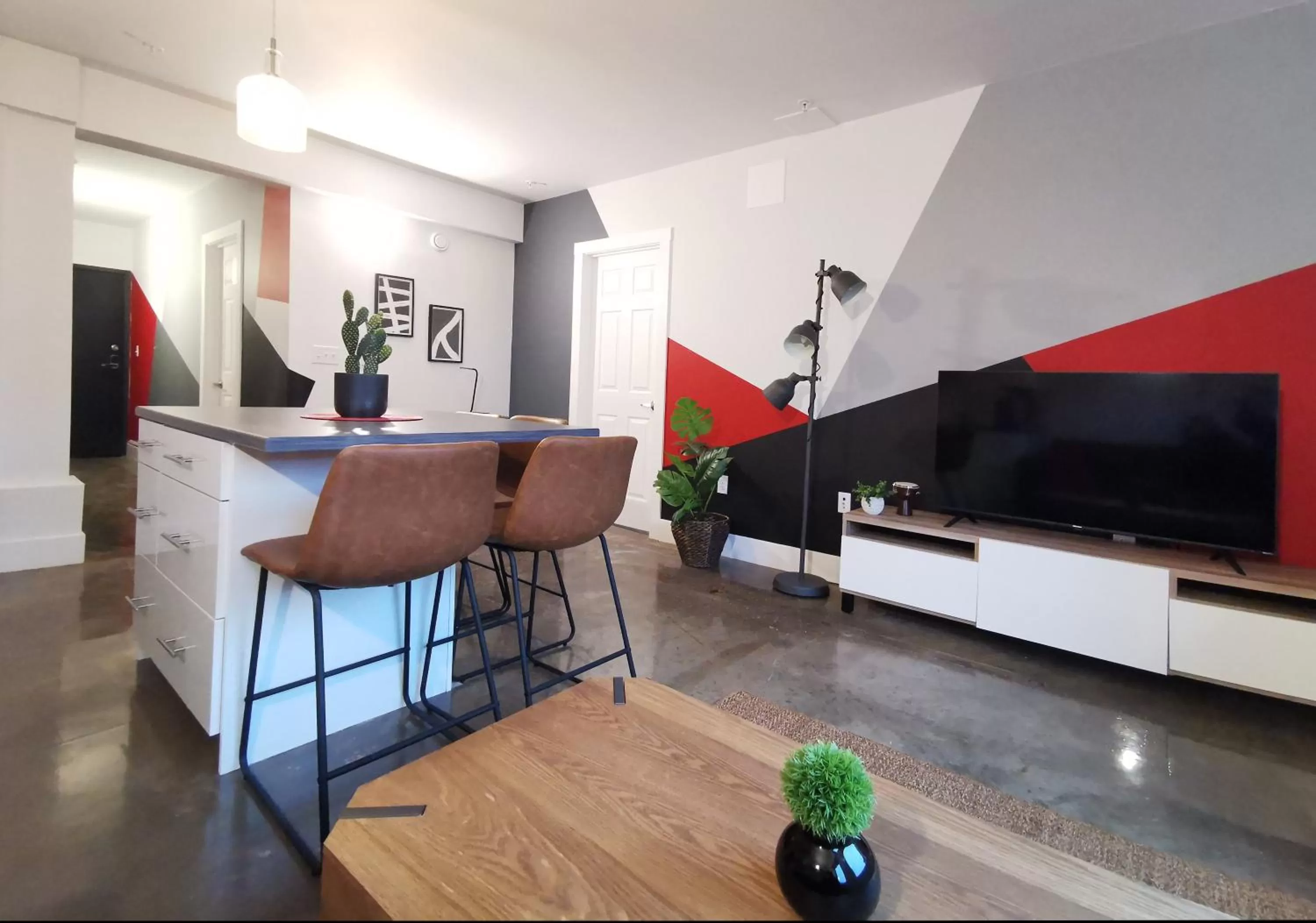 Cameo Hotel and Suites