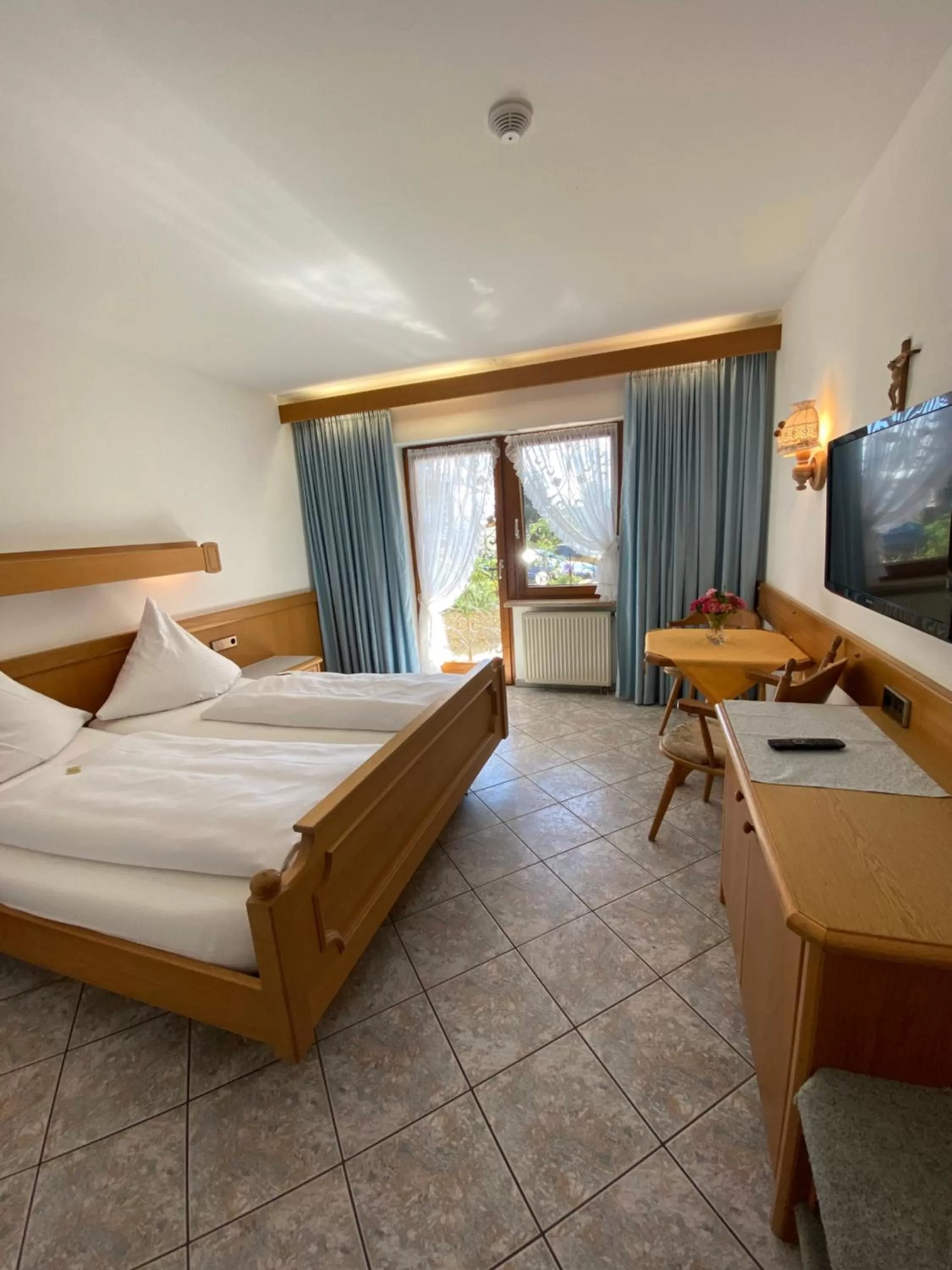 Bedroom in Hotel Haus Seehang