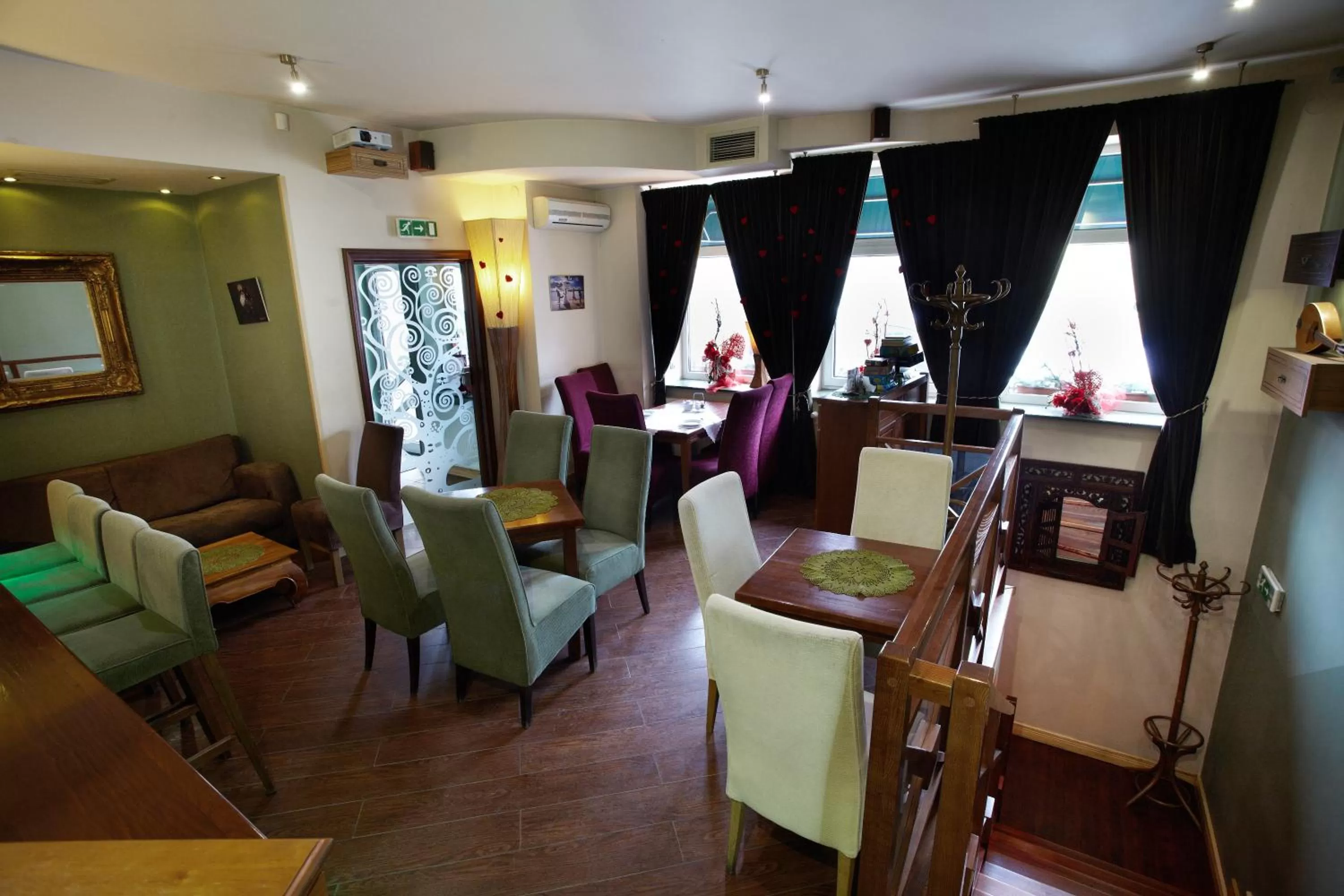 Restaurant/places to eat in Szuflada