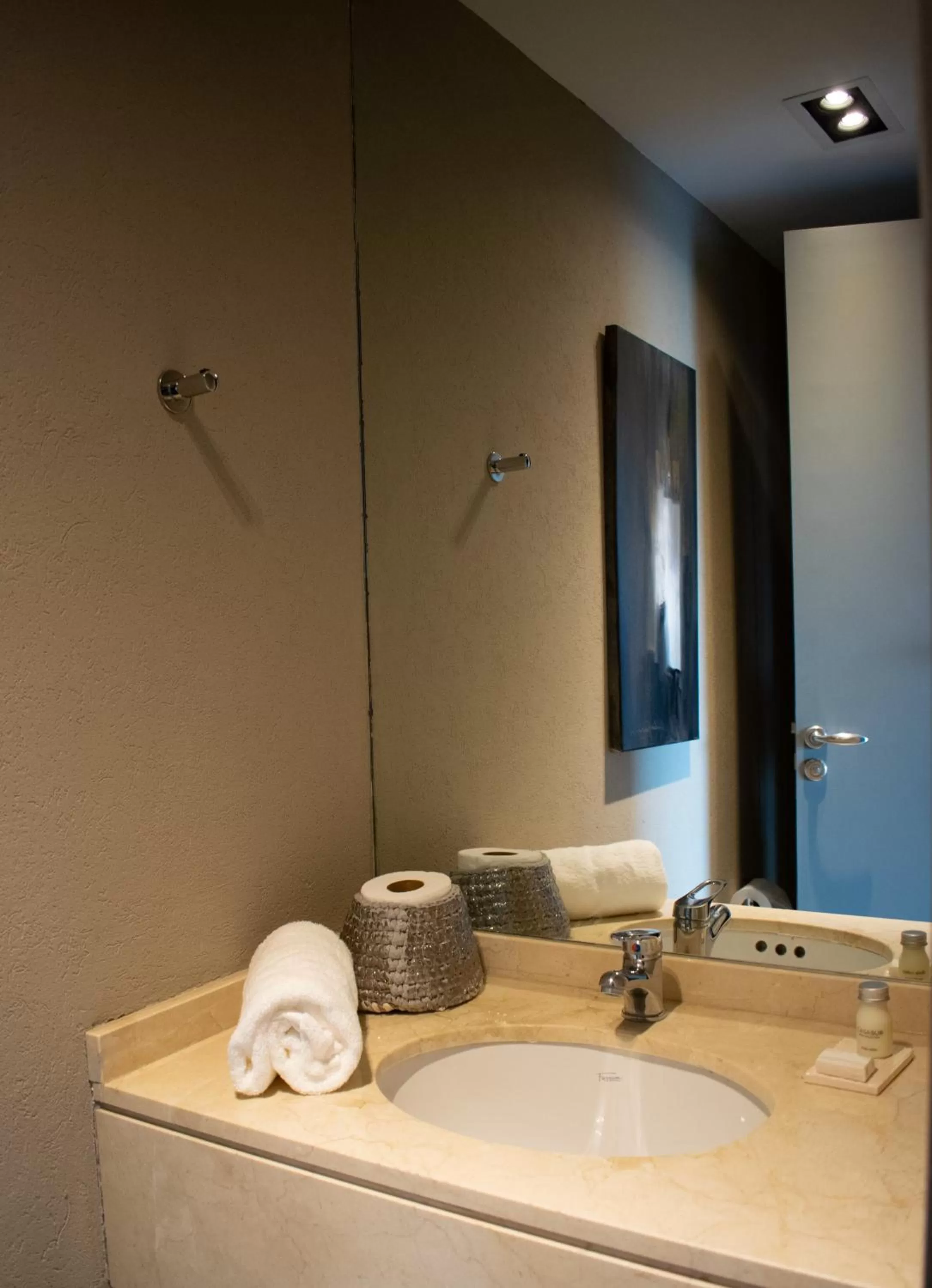 Bathroom in KOS Pilar Hotel