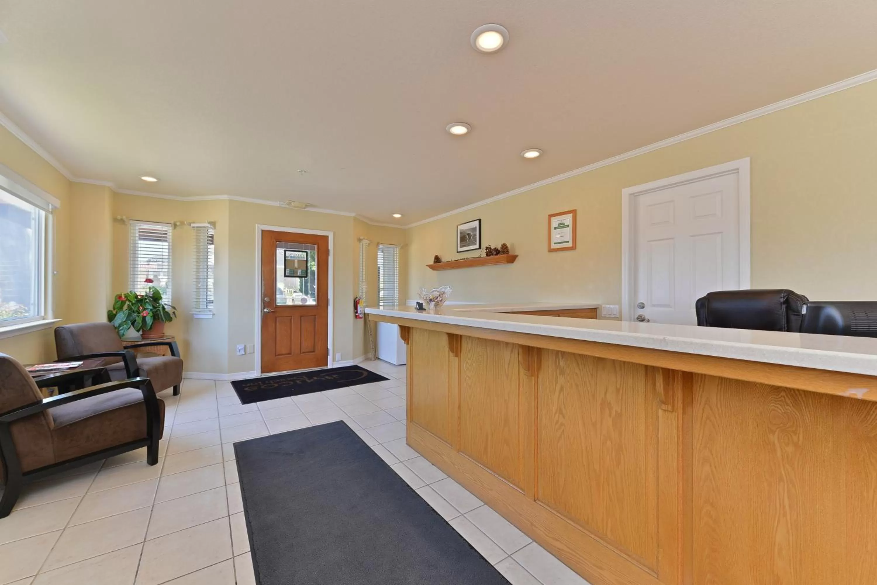 Lobby or reception in Cayucos Beach Inn