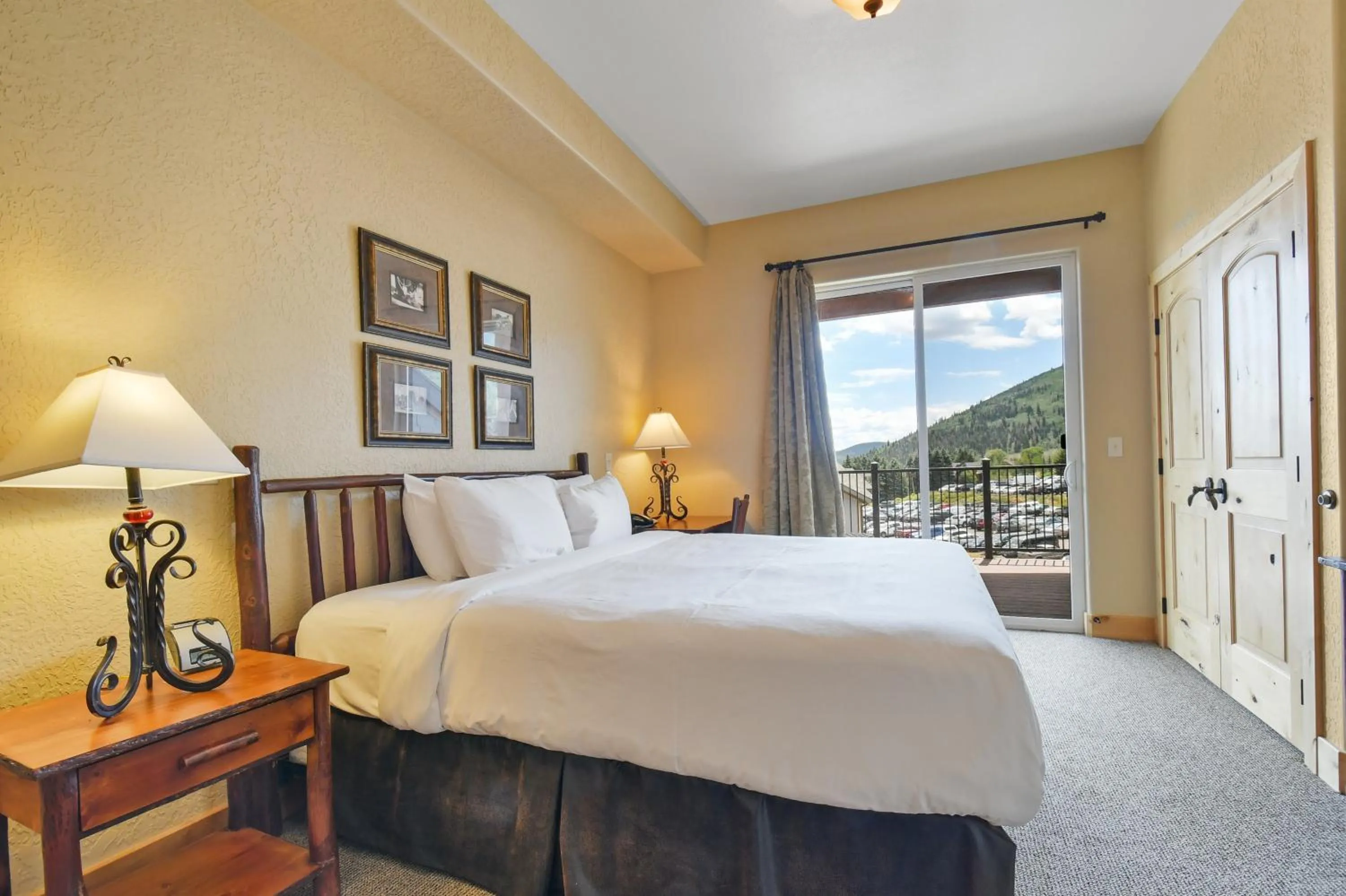 Bed in Silverado Lodge, Park City - Canyons Village by Vail Resorts