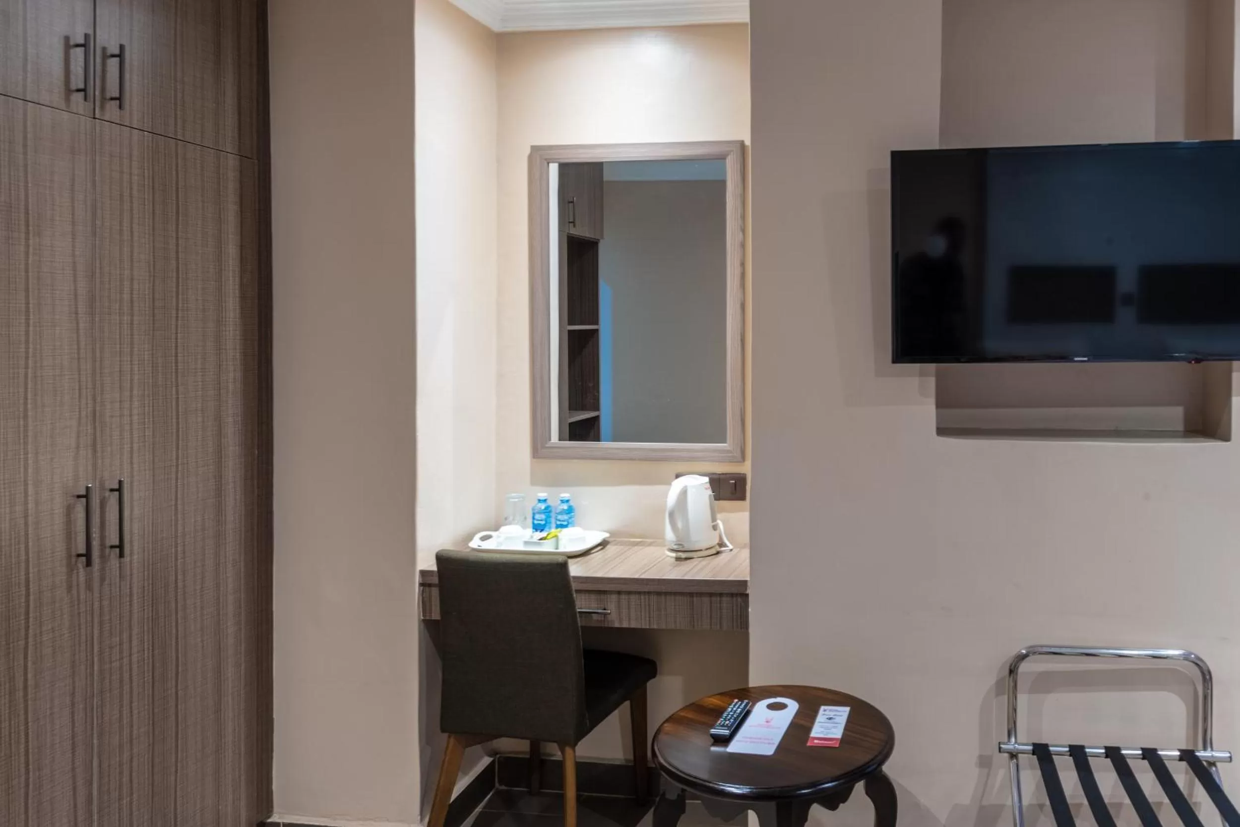 TV and multimedia, TV/Entertainment Center in Hotel Waterbuck