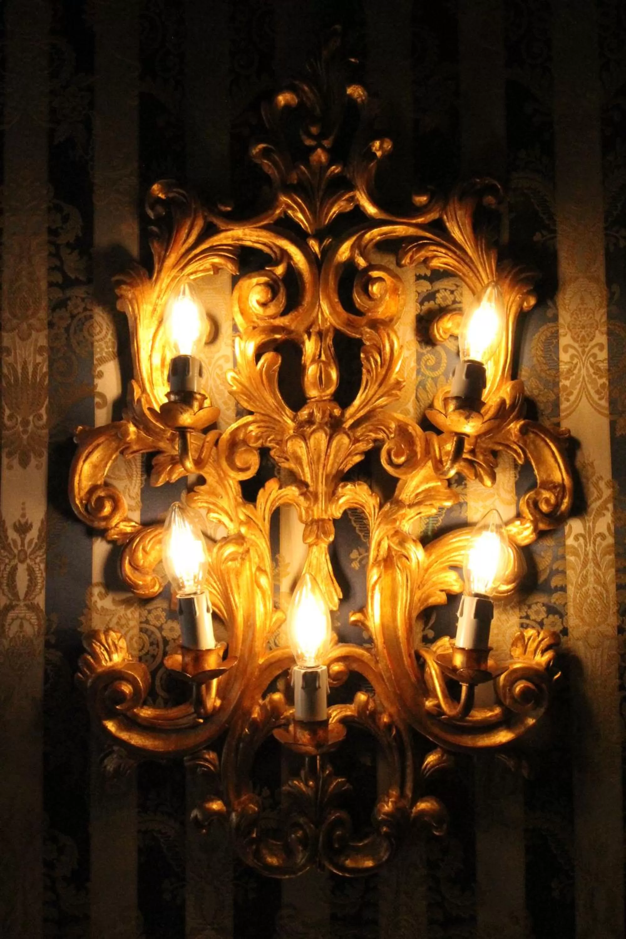 Decorative detail in Hotel Palazzo Abadessa