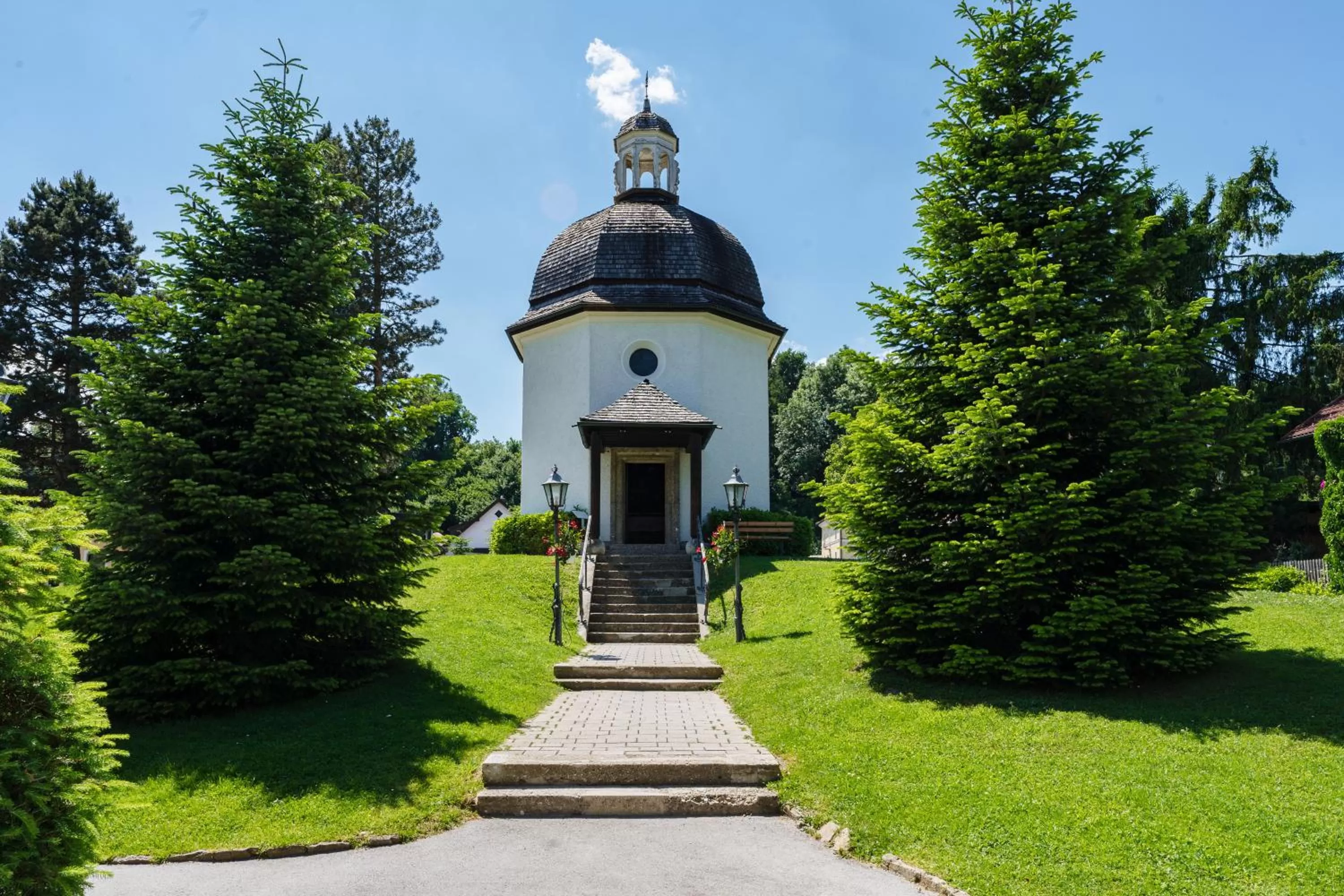 Nearby landmark in zumOXN