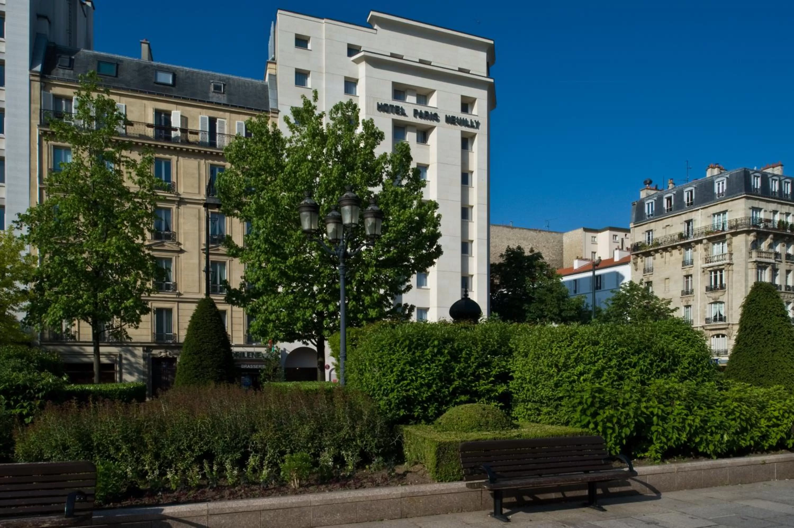 Facade/entrance in Hôtel Paris Neuilly