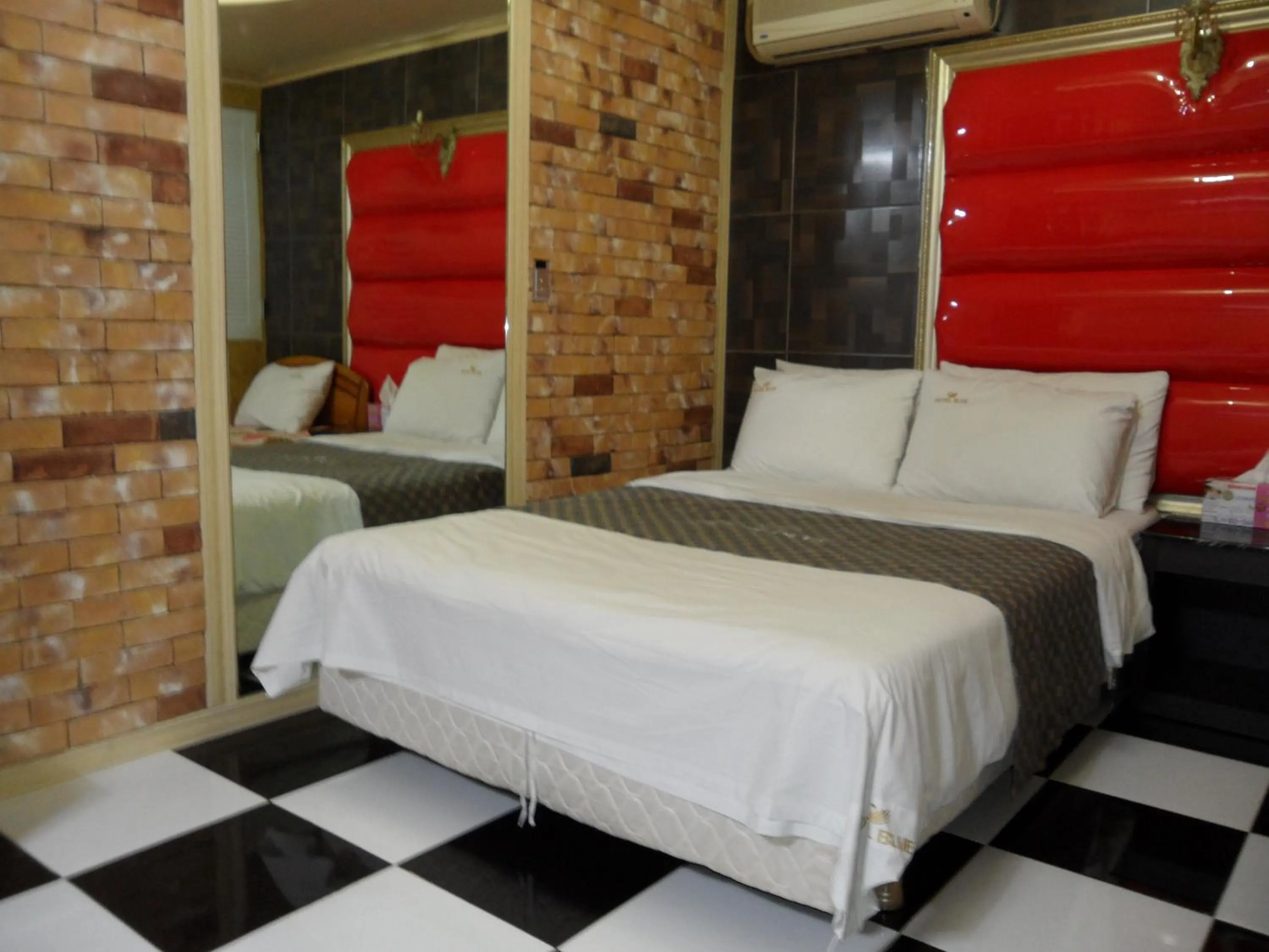 Bedroom, Bed in Songdo Blue Hotel