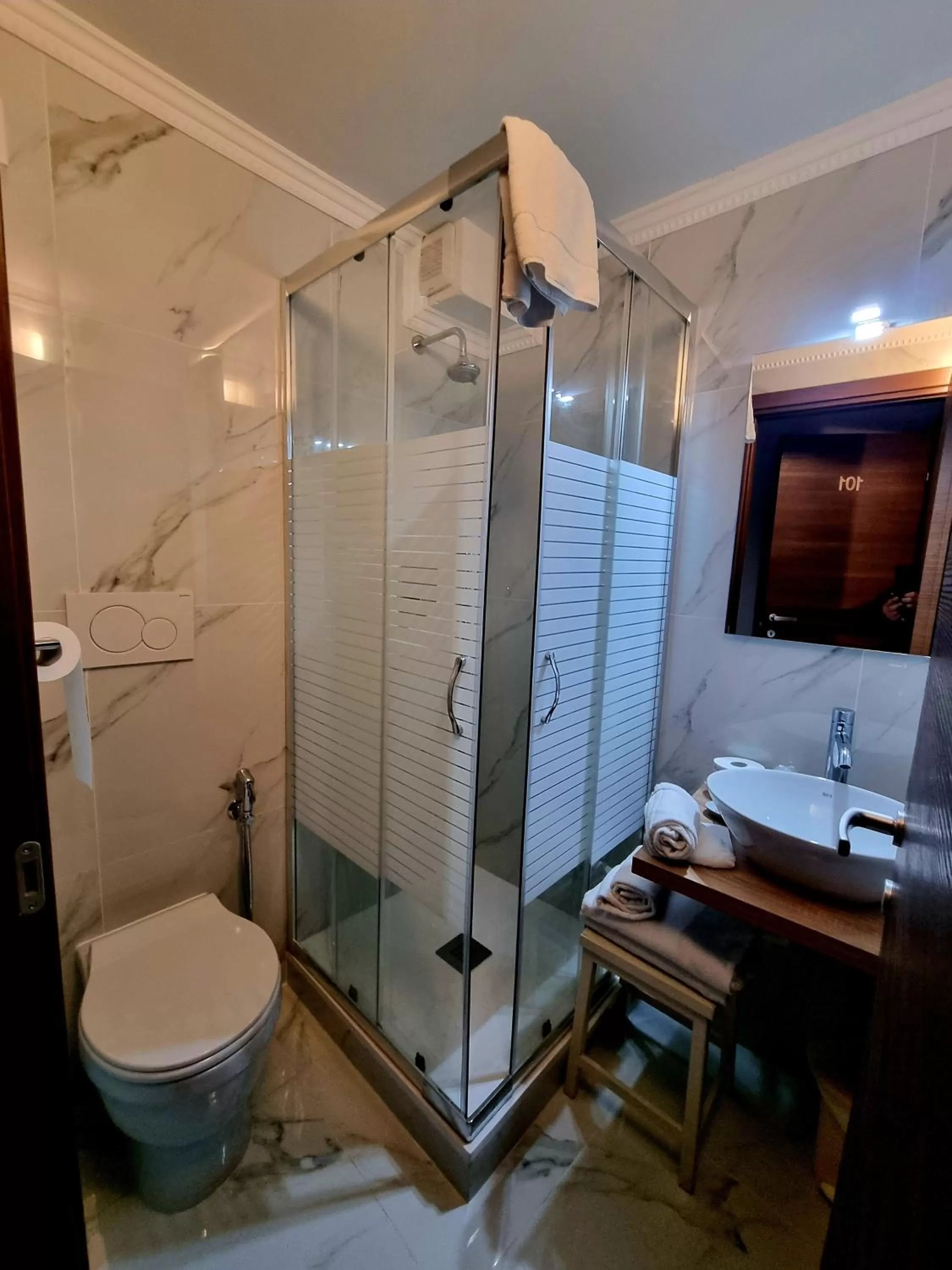 Bathroom in Albergo Casa Peron