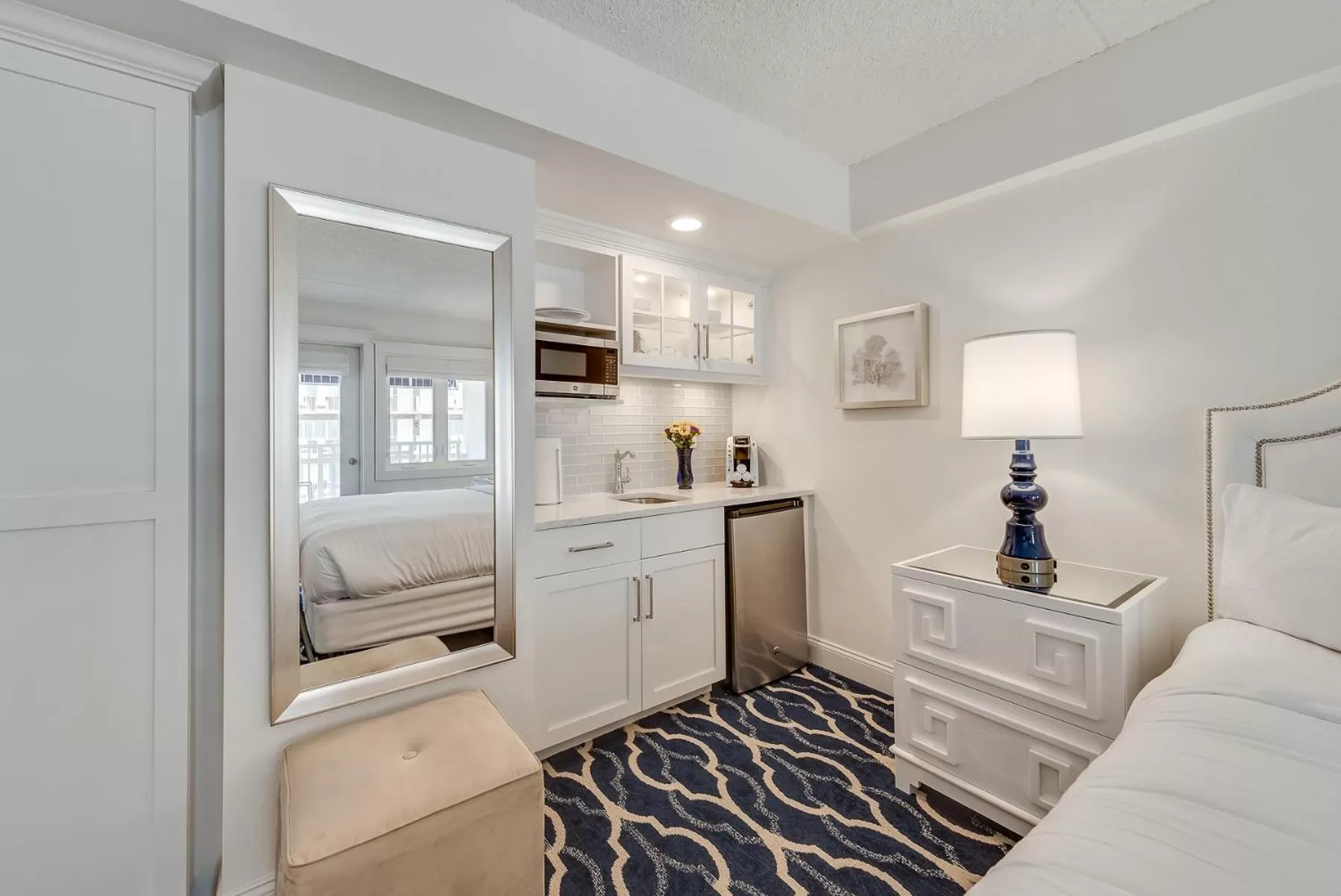 minibar, Bed in ICONA Cape May