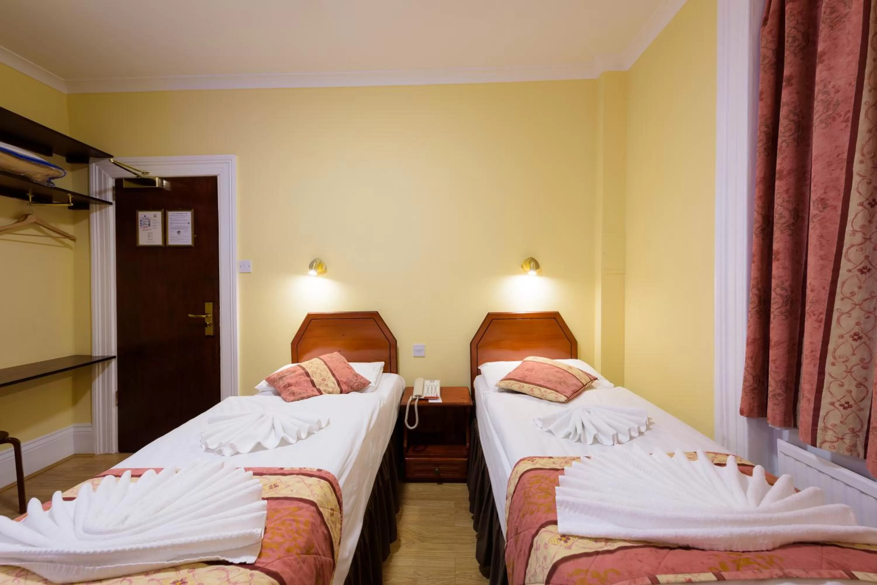 Bed in Shakespeare Hotel