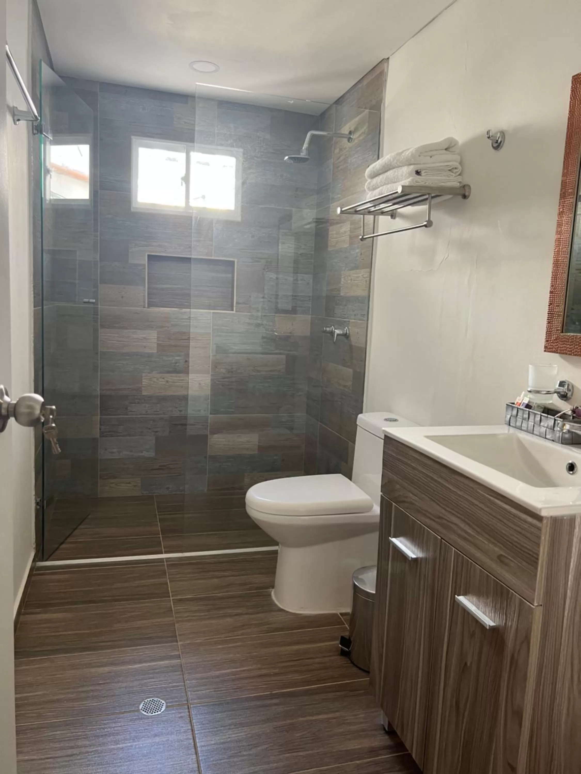 Shower, Bathroom in Hotel Boutique CASA CHUNUU Santa Marta