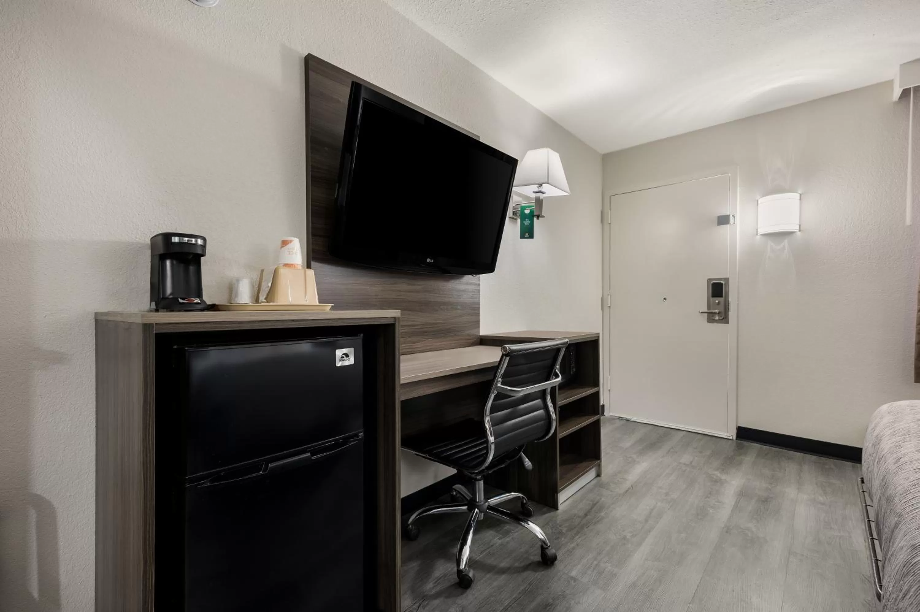 hair dresser in Quality Inn Gadsden - Attalla