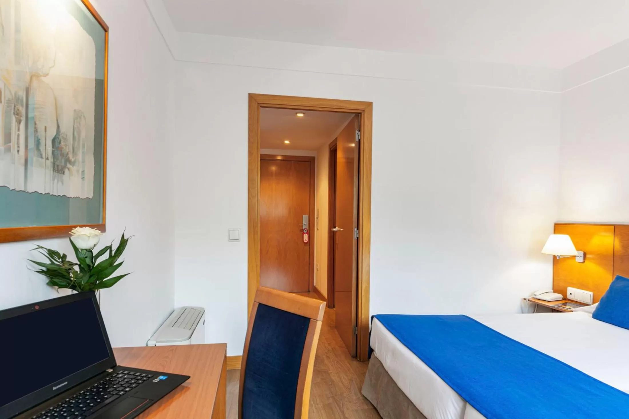 Photo of the whole room, Bed in Globales de los Reyes