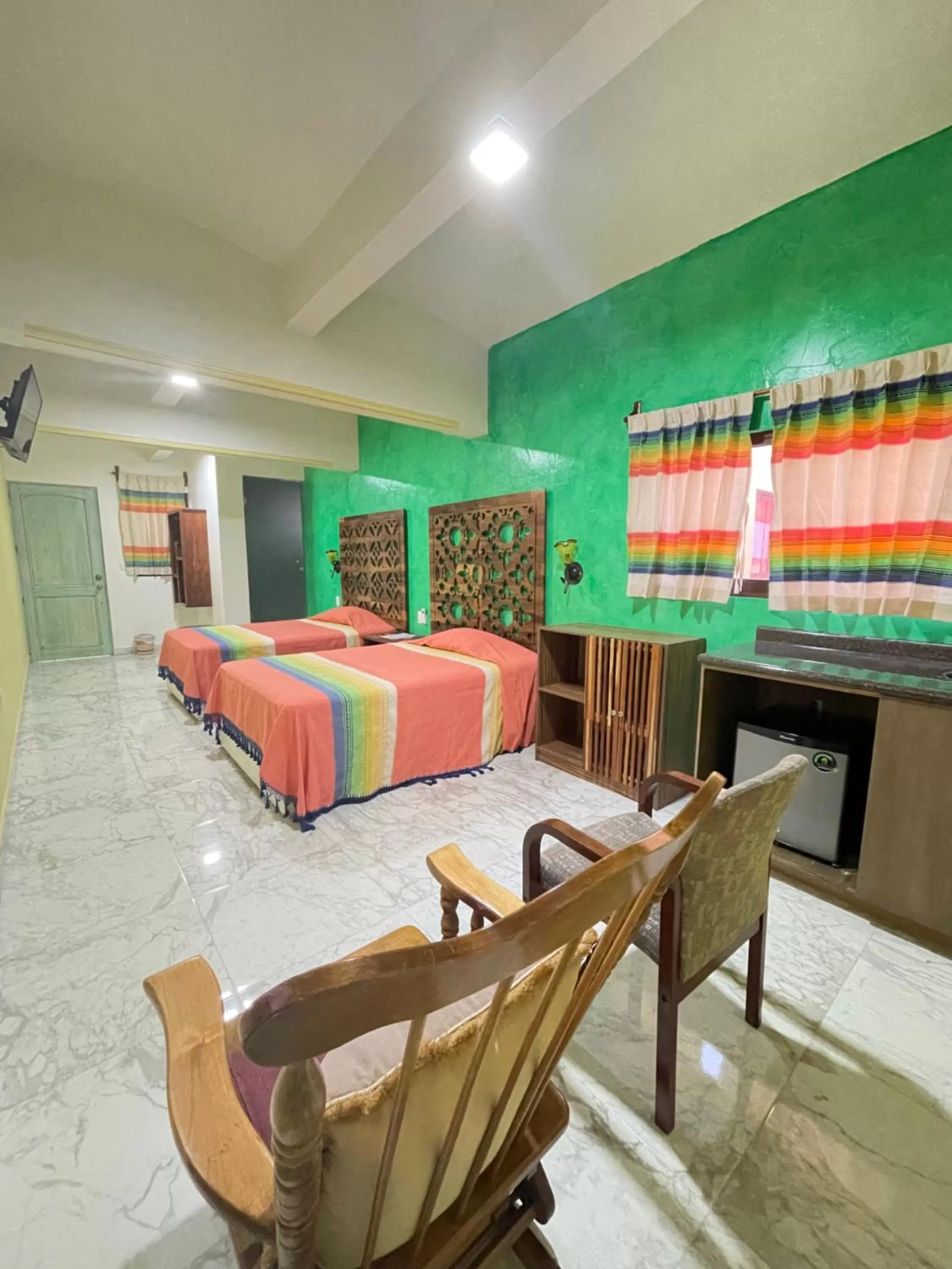 Photo of the whole room, Bed in Suites Cárdon