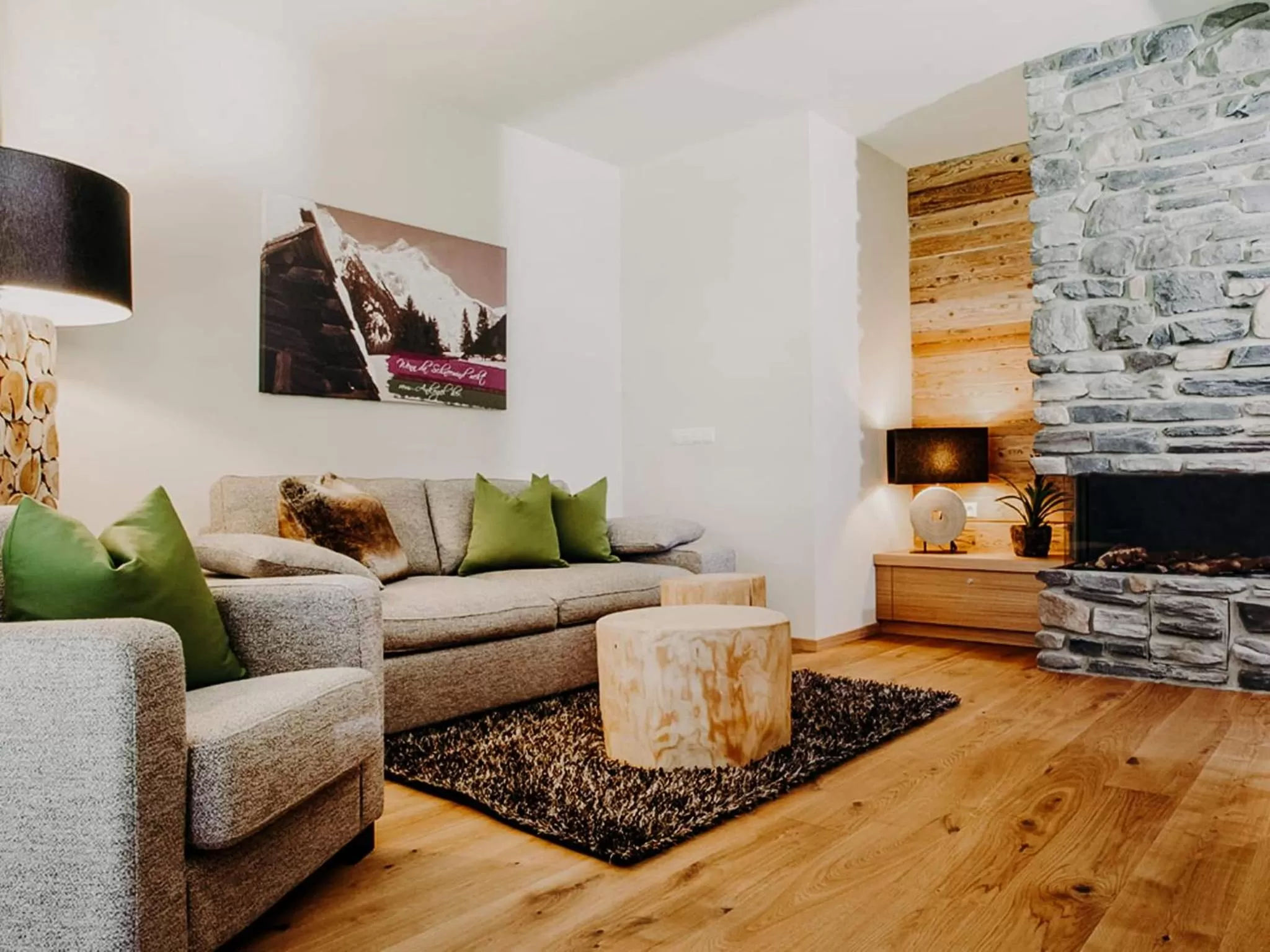 Communal lounge/ TV room in Sendlhofer's