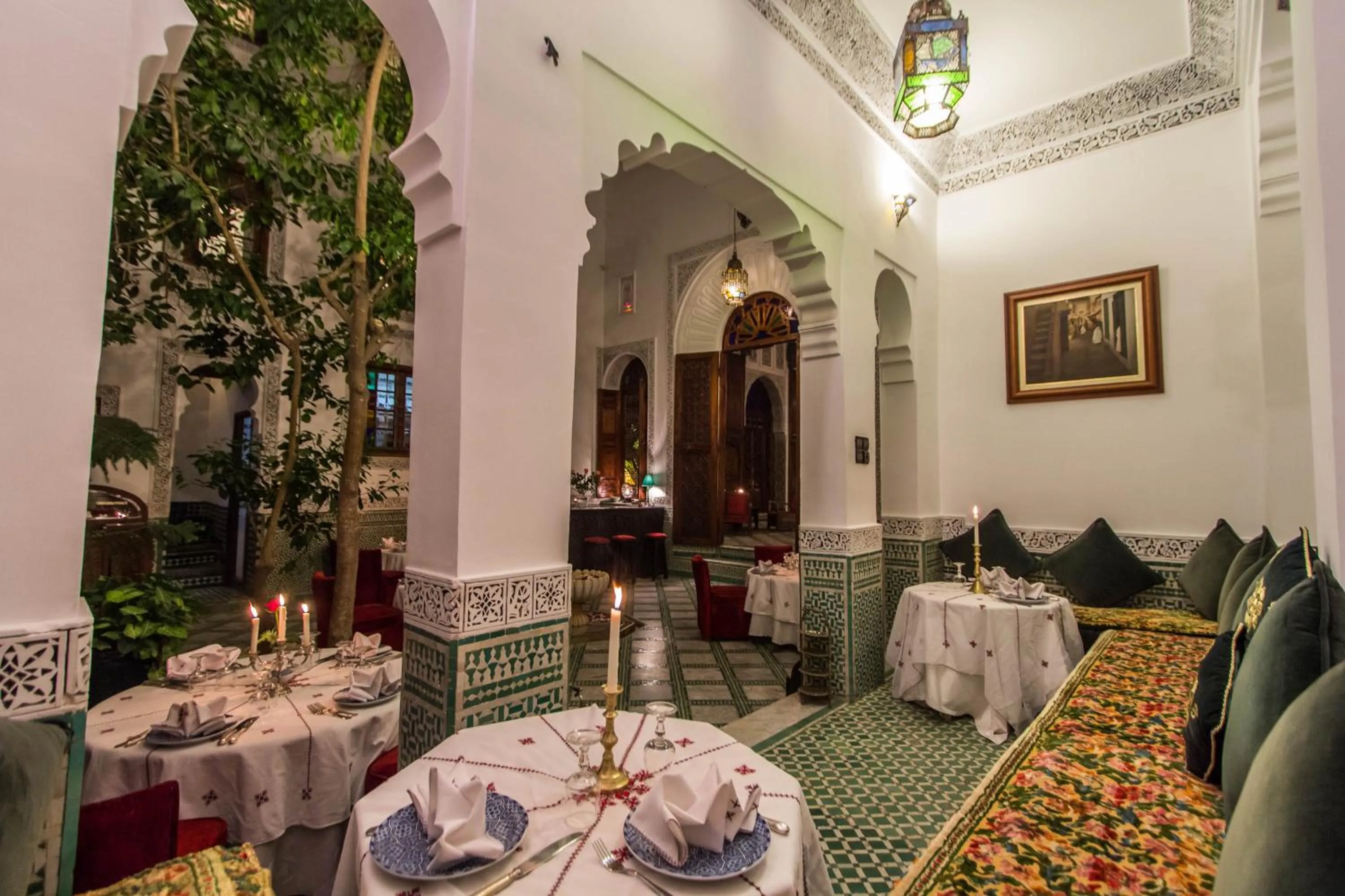 Restaurant/places to eat in Riad - Dar Al Andalous