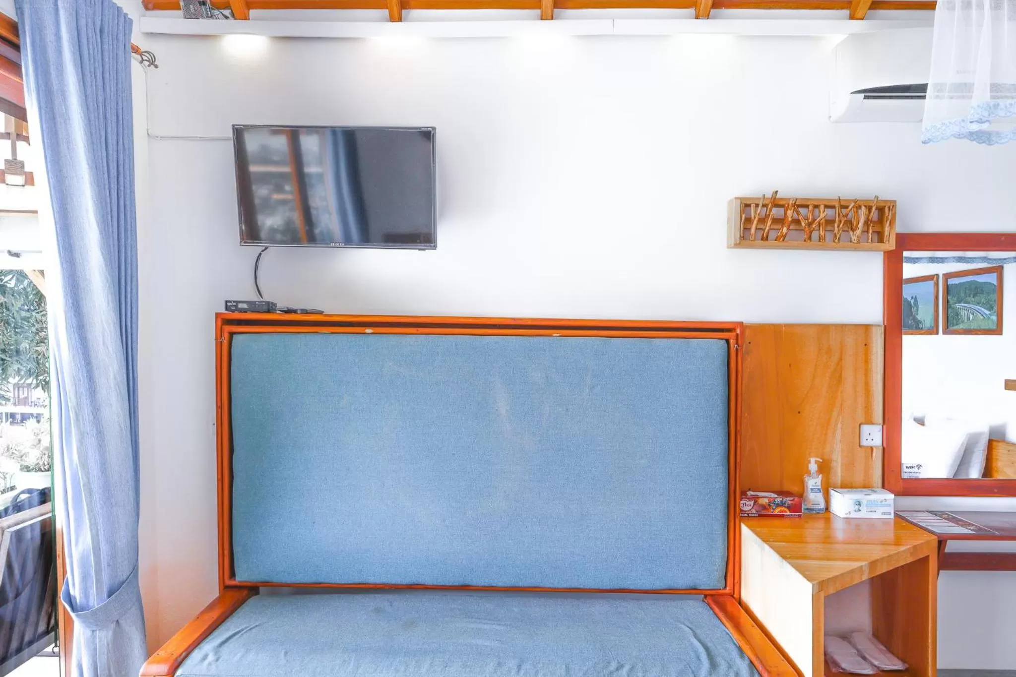 Area and facilities, TV/Entertainment Center in The One Ella