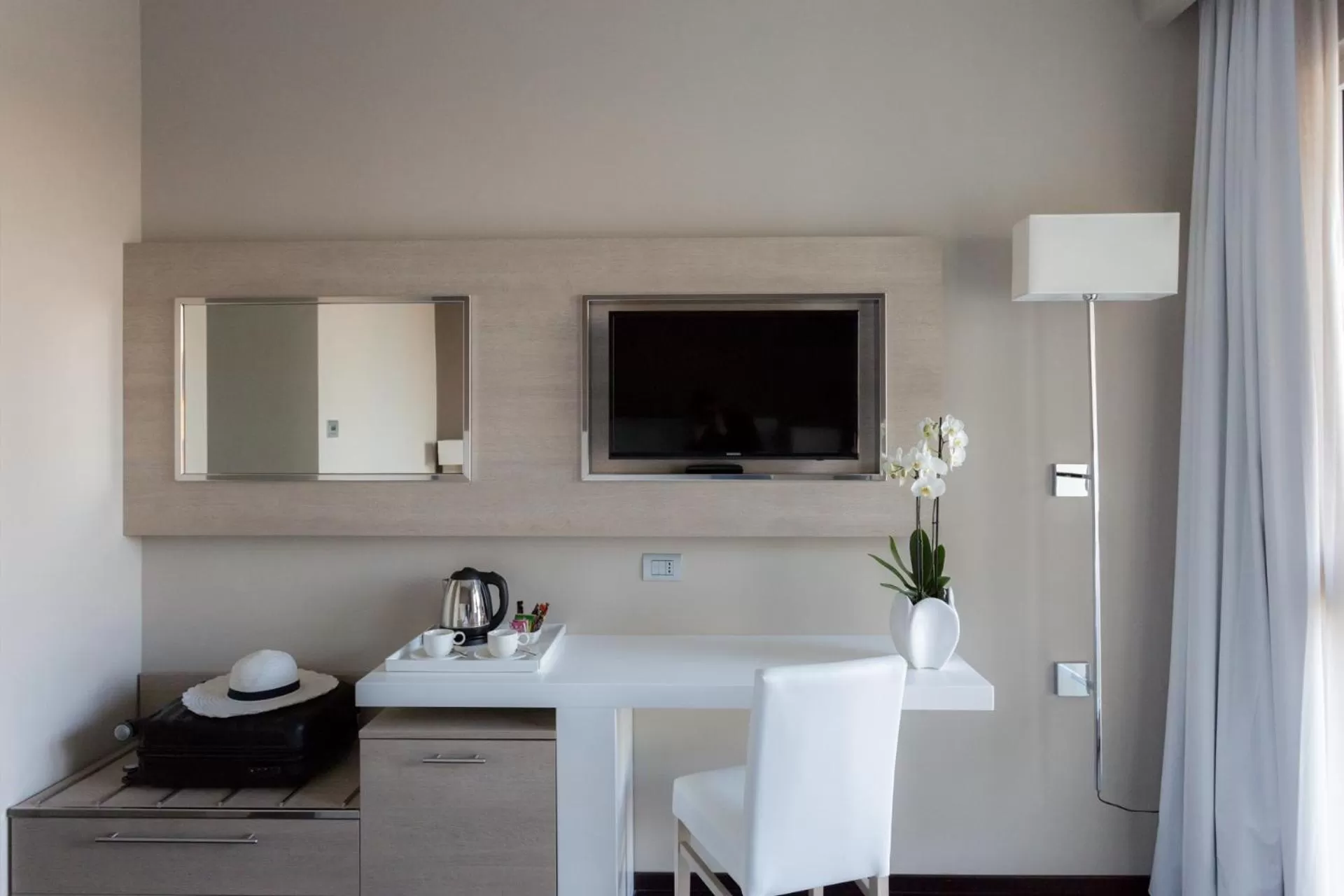 Raffaello Hotel & Mooka Restaurant