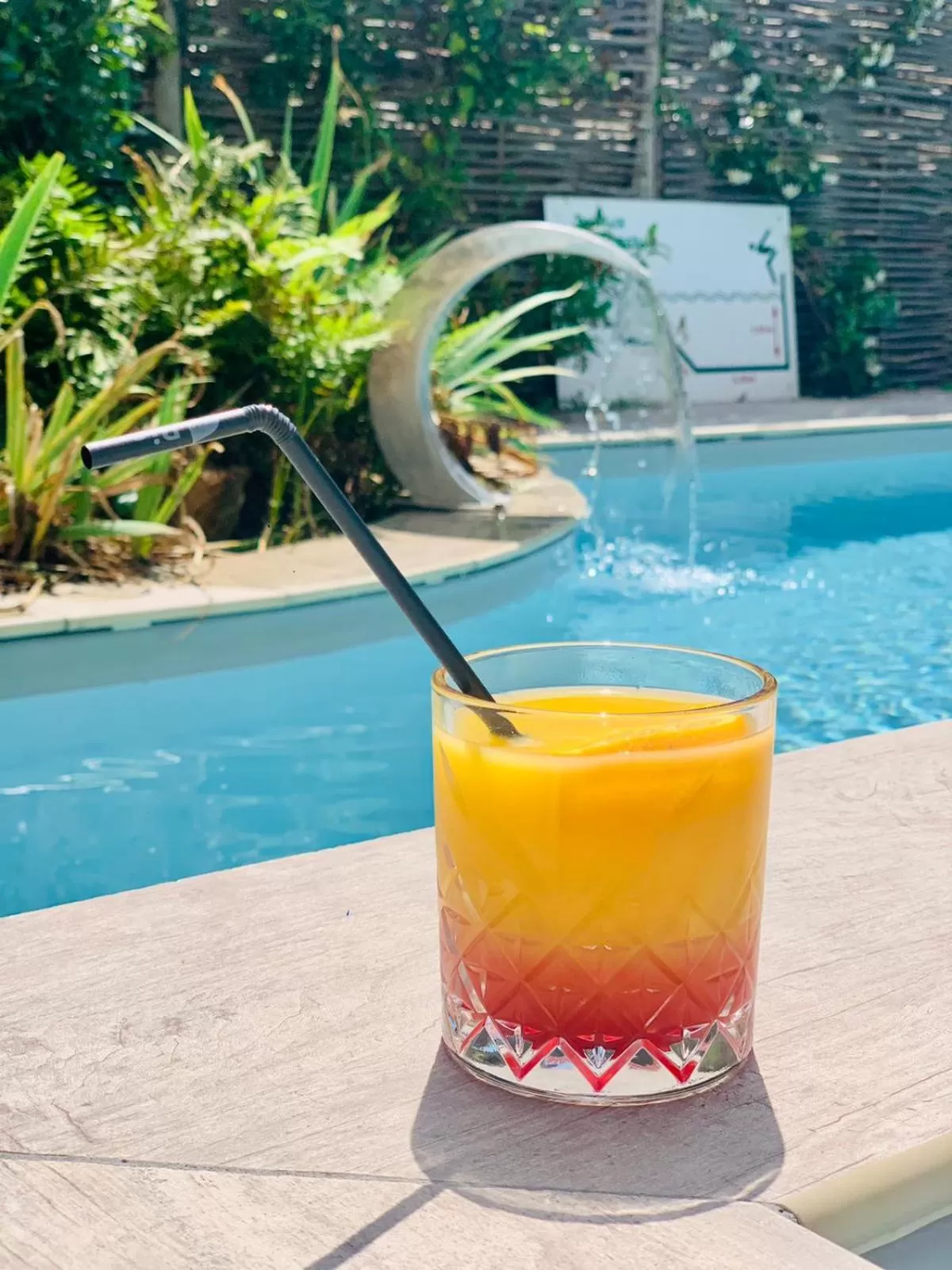 Swimming pool in Villa Augeval Hôtel de charme & Spa