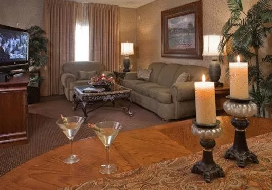 Living room, Seating Area in Grand Gateway Hotel