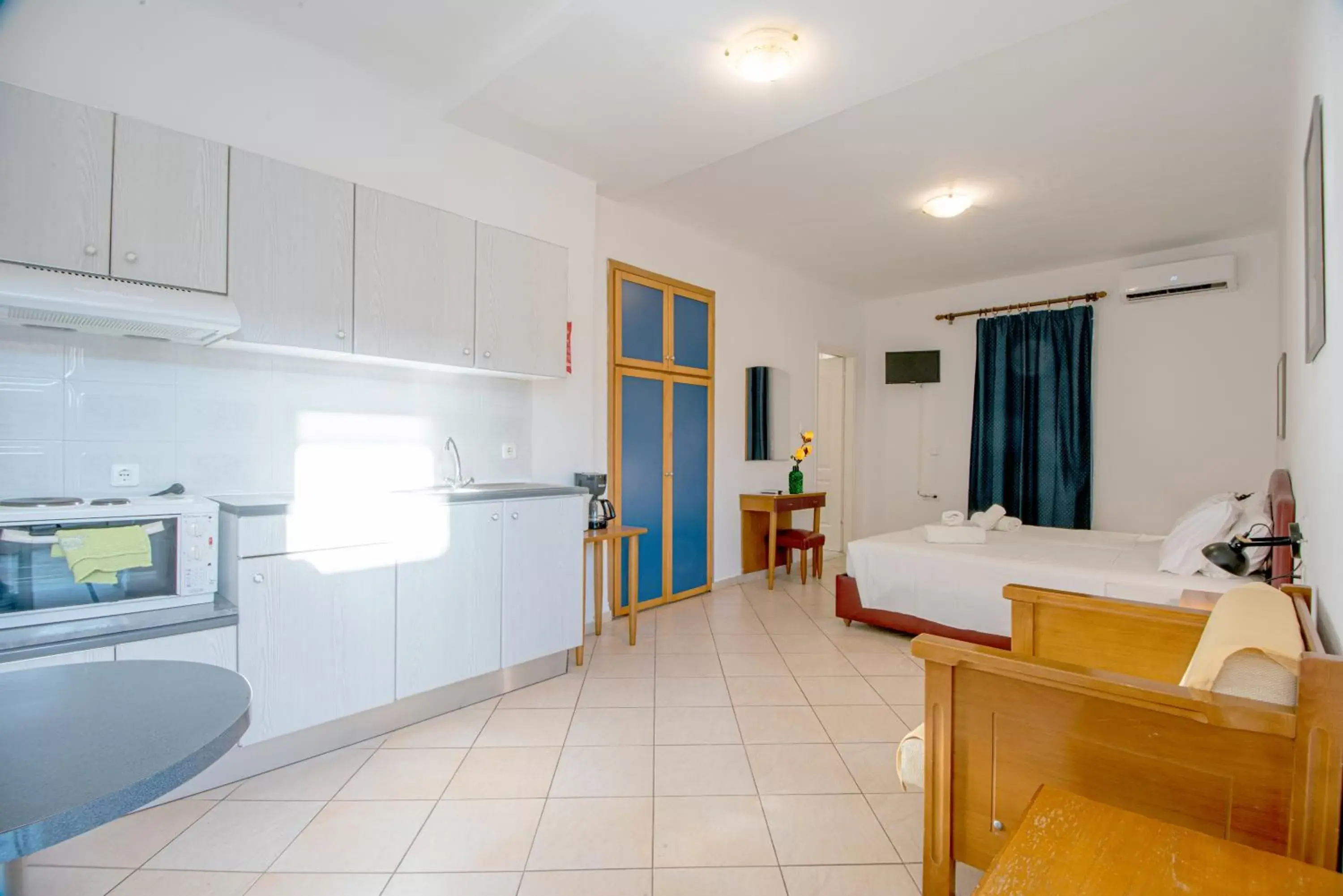 Studio Ground Floor in Polydoros Appartments Studio Ground Floor in Polydoros Appartments