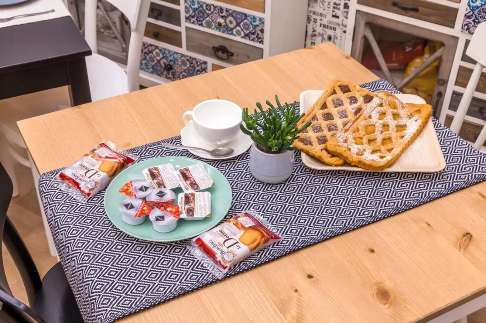 Buffet breakfast in B&B Vico Milano 18