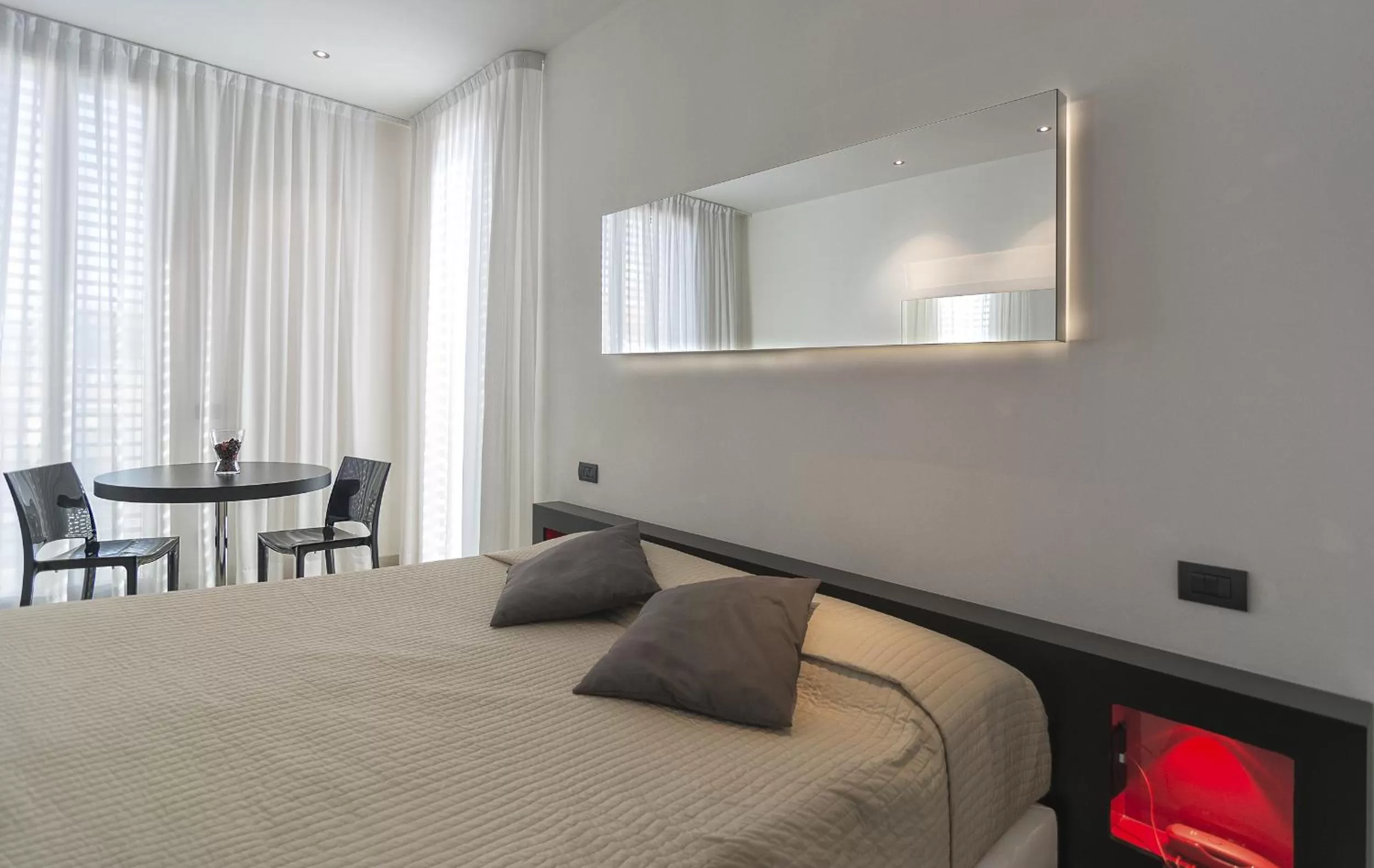 Photo of the whole room, Bed in Blue Shades Hotel