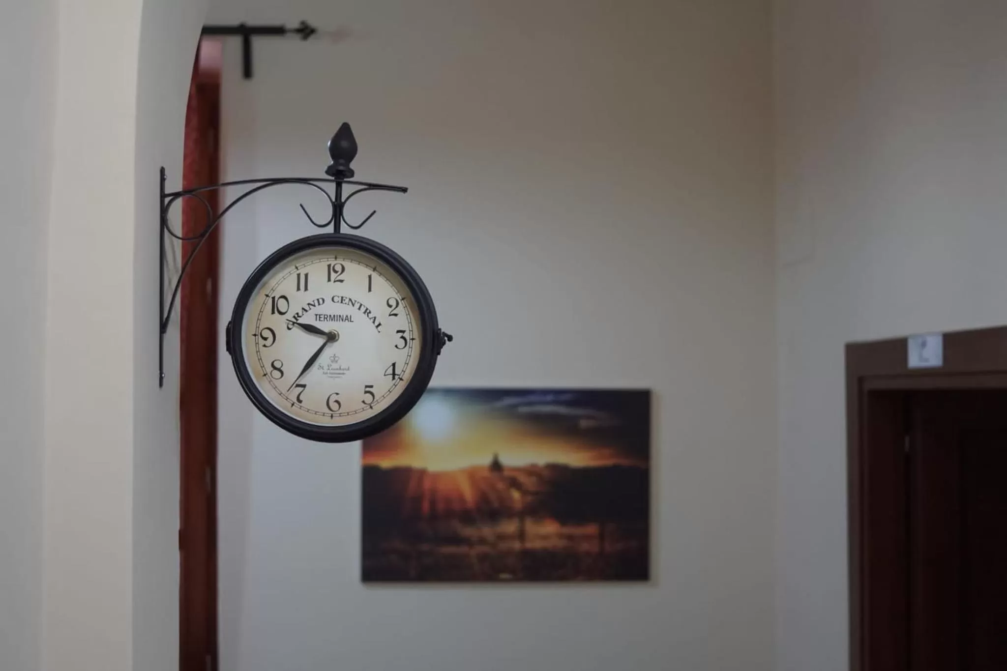 Decorative detail in La Stazione