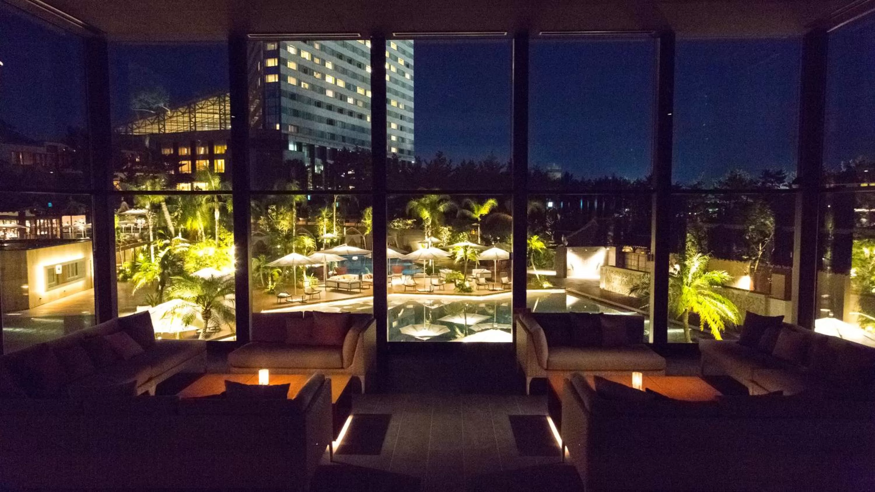 Night in Phoenix Seagaia Ocean Tower