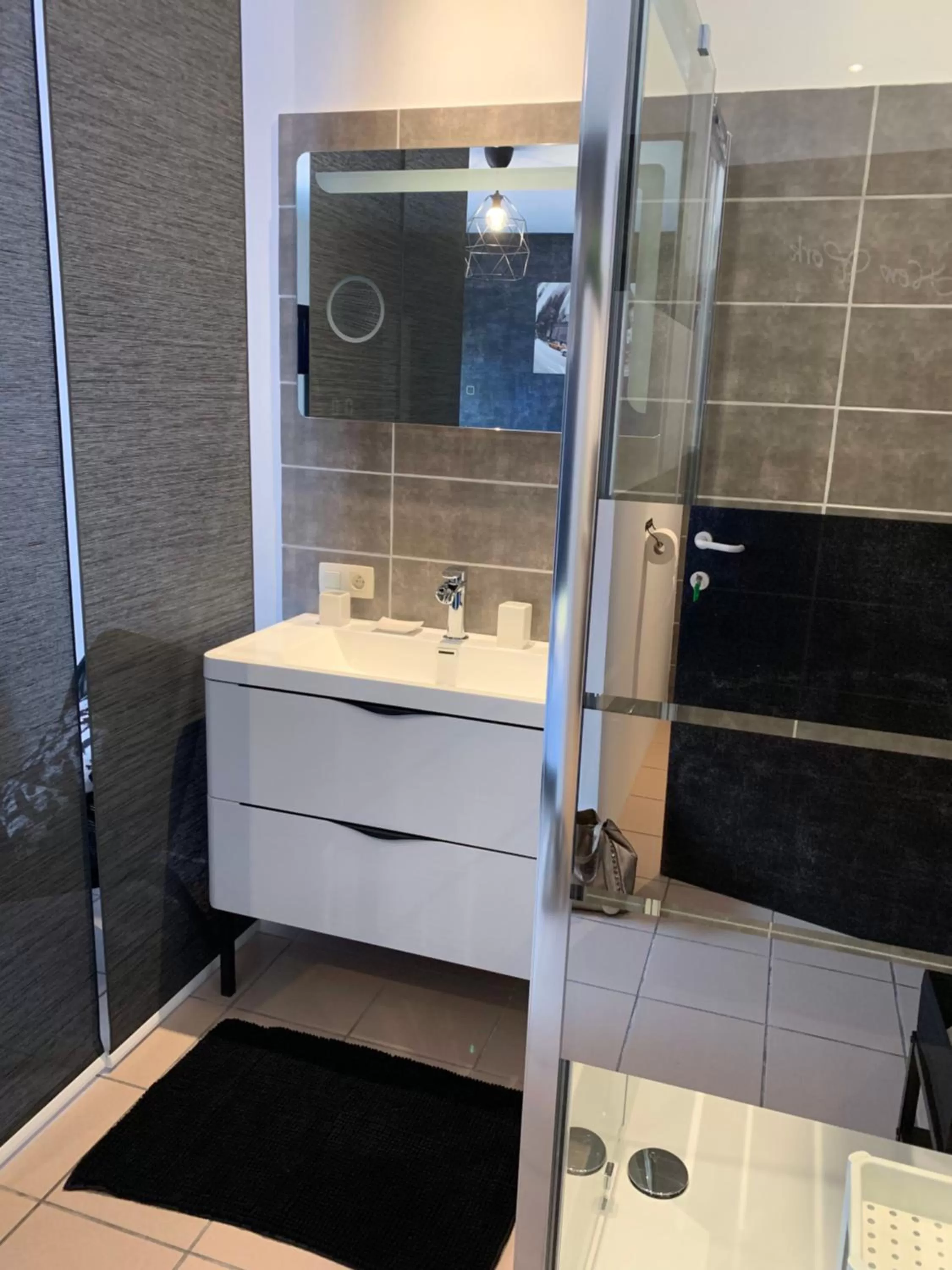 Bathroom in Carpe Diem