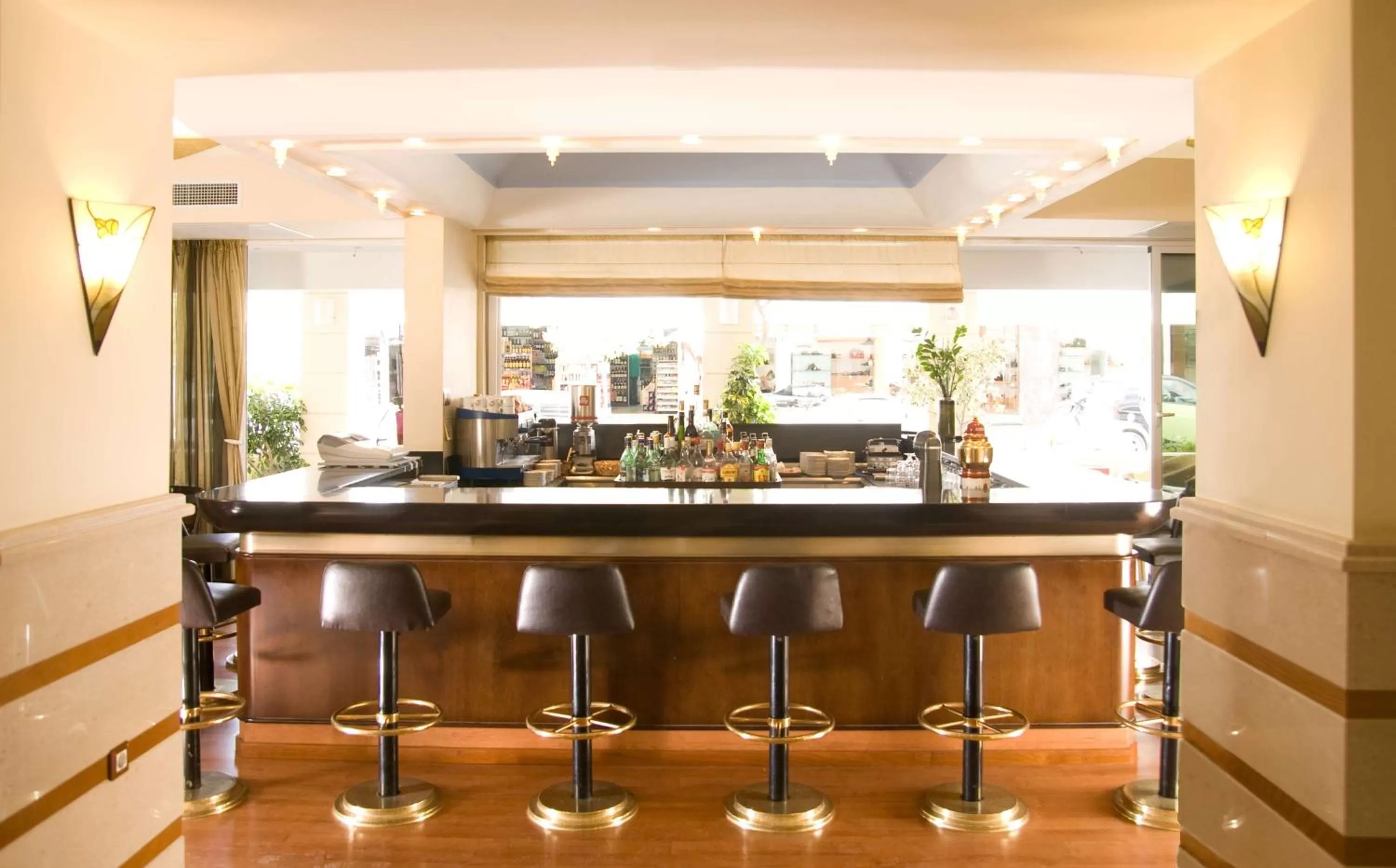 Lounge or bar in Best Western Plus Hotel Plaza