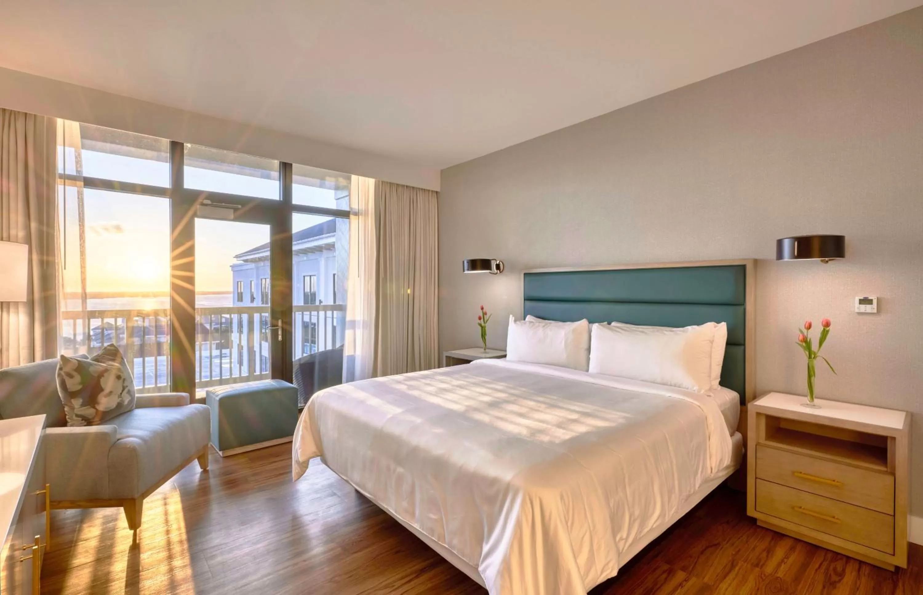 Deluxe King Guest Room with Balcony in Hotel Effie Sandestin Resort, Autograph Collection