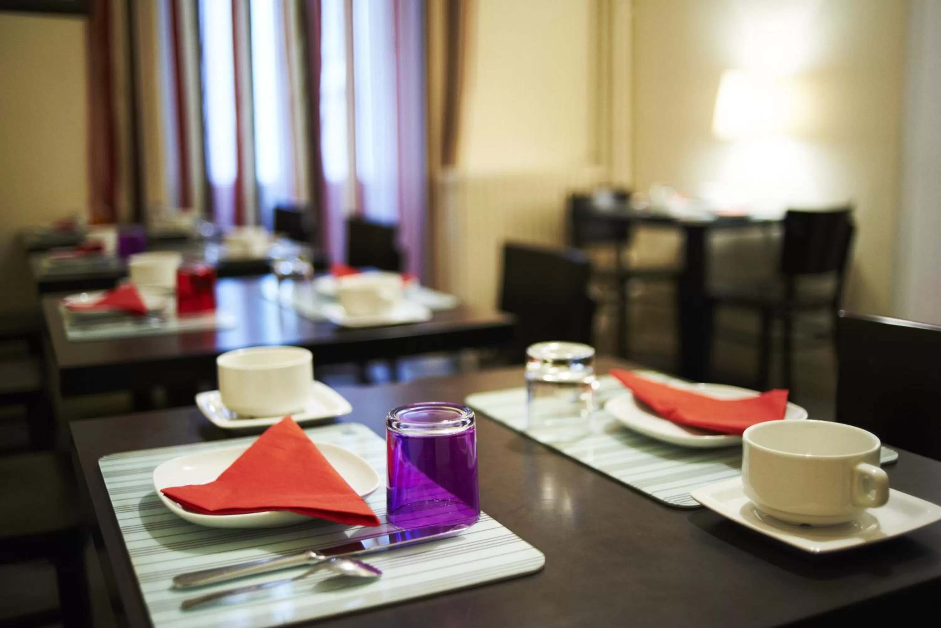 Restaurant/places to eat in Hotel Le Petit Duquesne