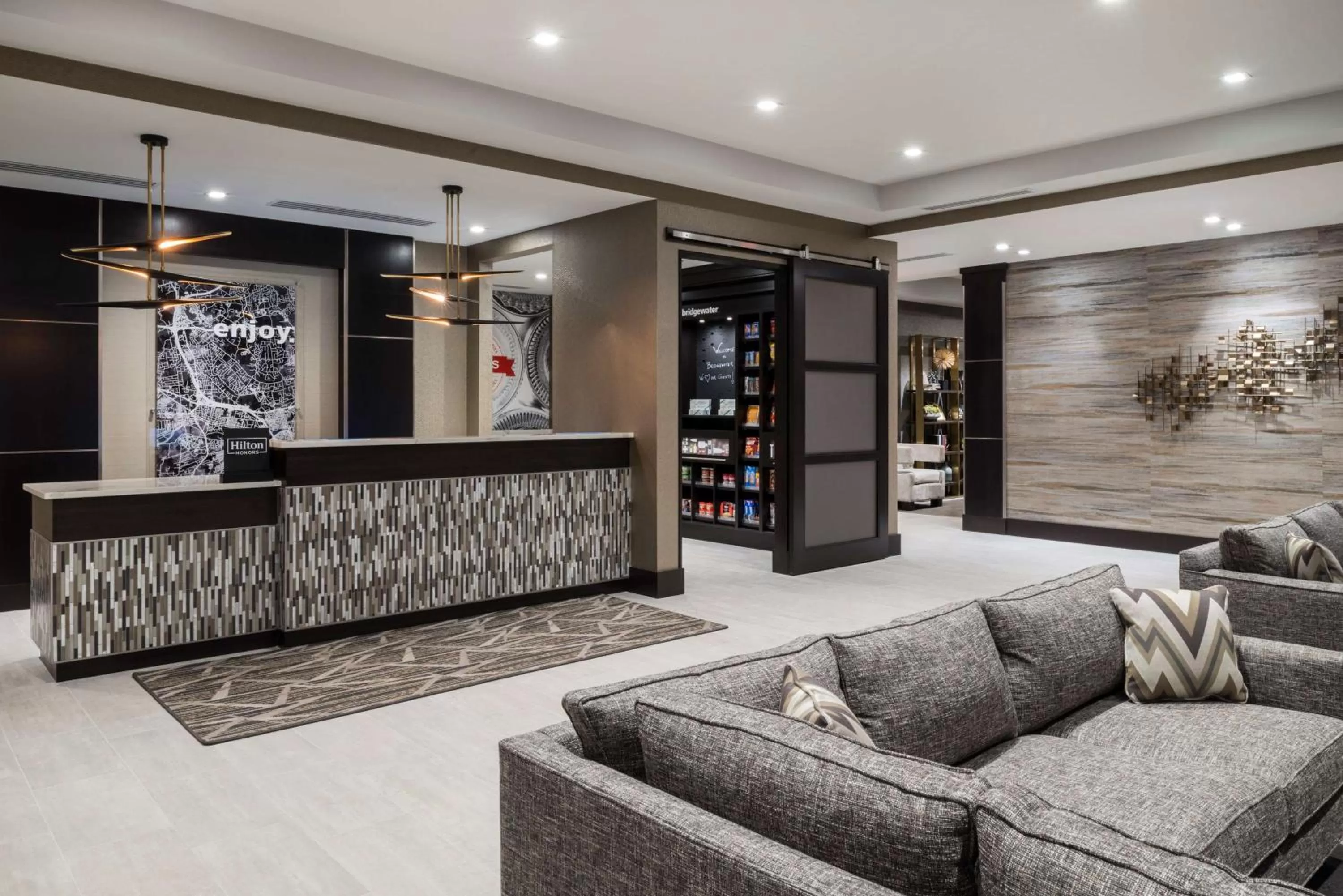 Lobby or reception in Hampton Inn & Suites Bridgewater, NJ